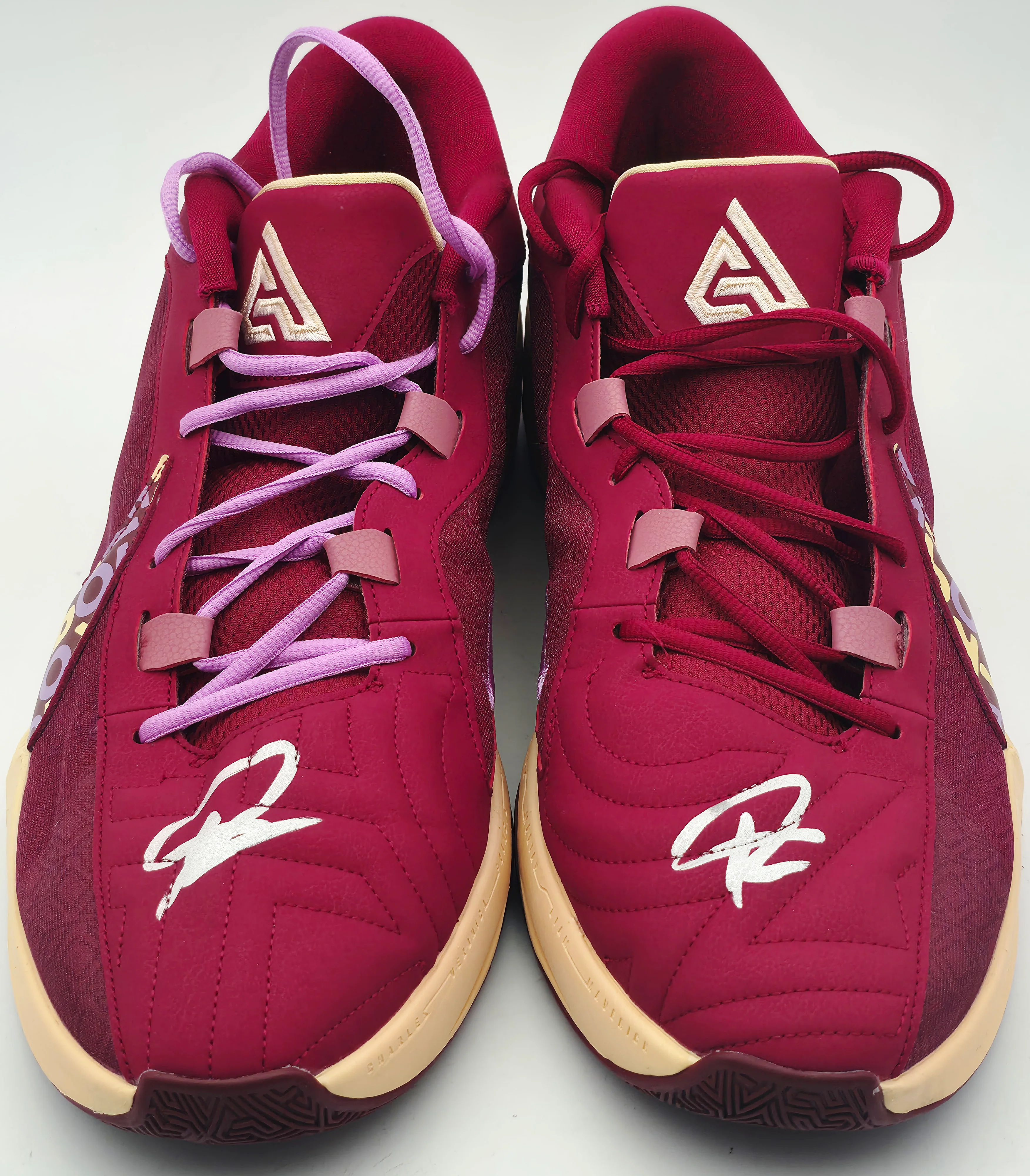 Giannis Antetokounmpo Autographed Crimson & Sand Nike ZOOM FREAK 5 Shoes Milwaukee Bucks Size 17 (With Box) Beckett BAS Witness #3W396420 & #3W396421 - Image 3