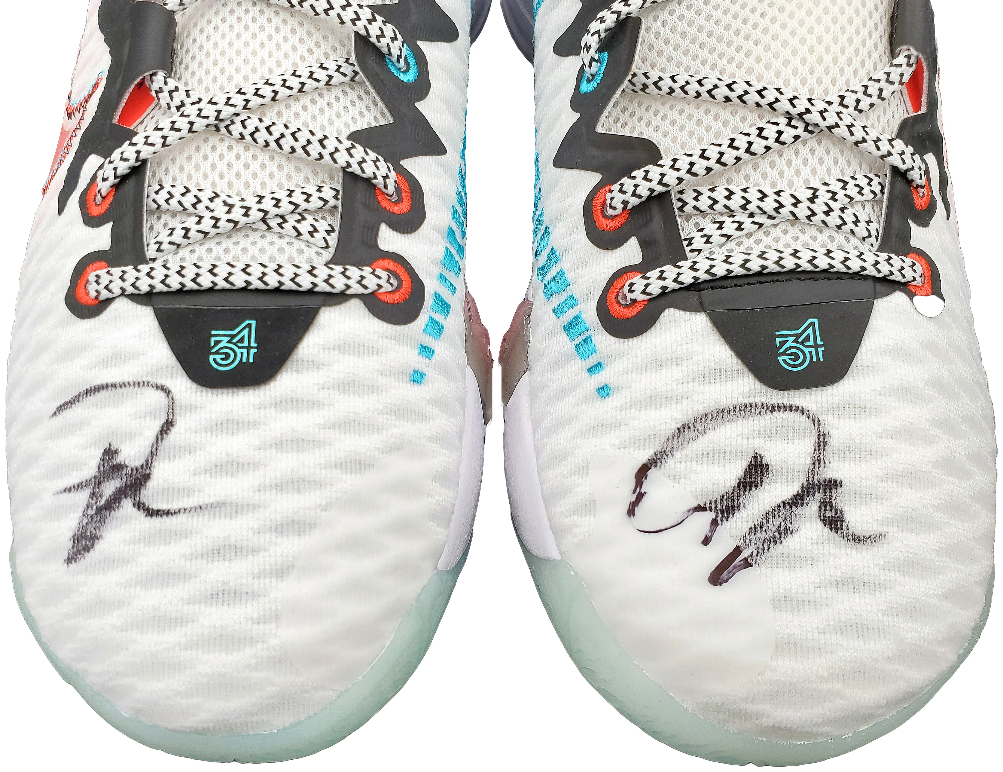 Giannis Antetokounmpo Autographed White Nike Immortality Shoes Milwaukee Bucks Size 14 Pair Beckett BAS QR Stock #197433 - Image 2