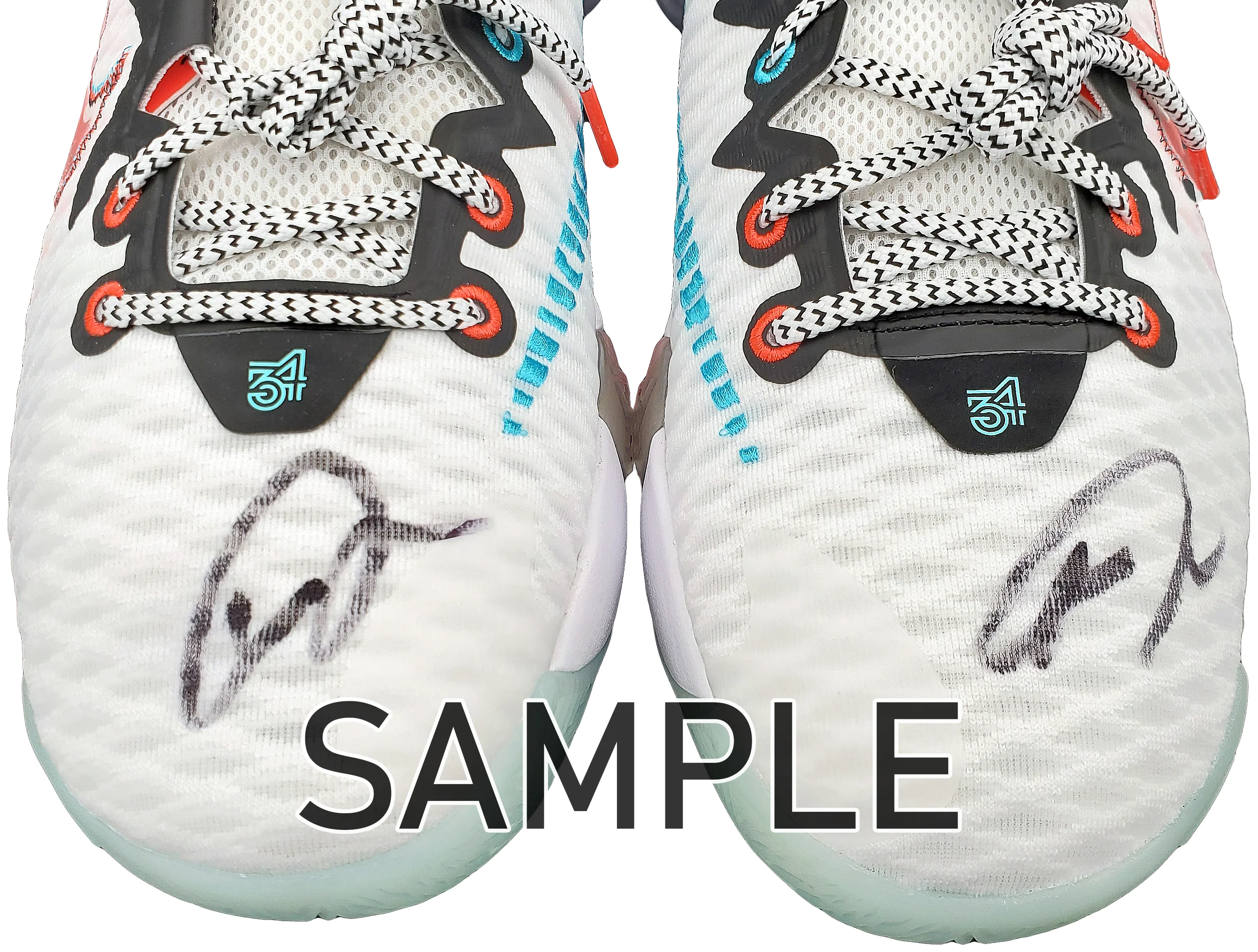 Giannis Antetokounmpo Autographed White Nike Immortality Shoes Milwaukee Bucks Size 14 Pair Beckett BAS QR Stock #197433 - Image 3