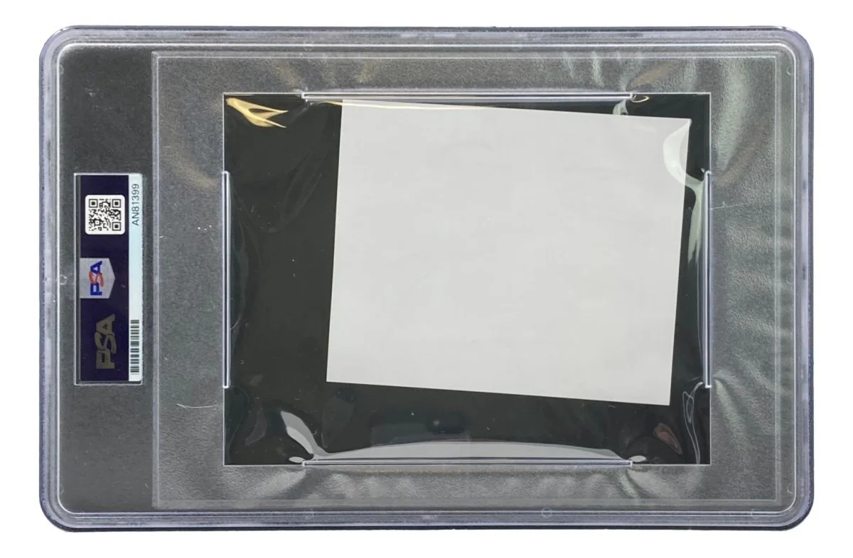 Gisele Bundchen Signed Slabbed Large Cut Signature PSA AN81399 - Image 2