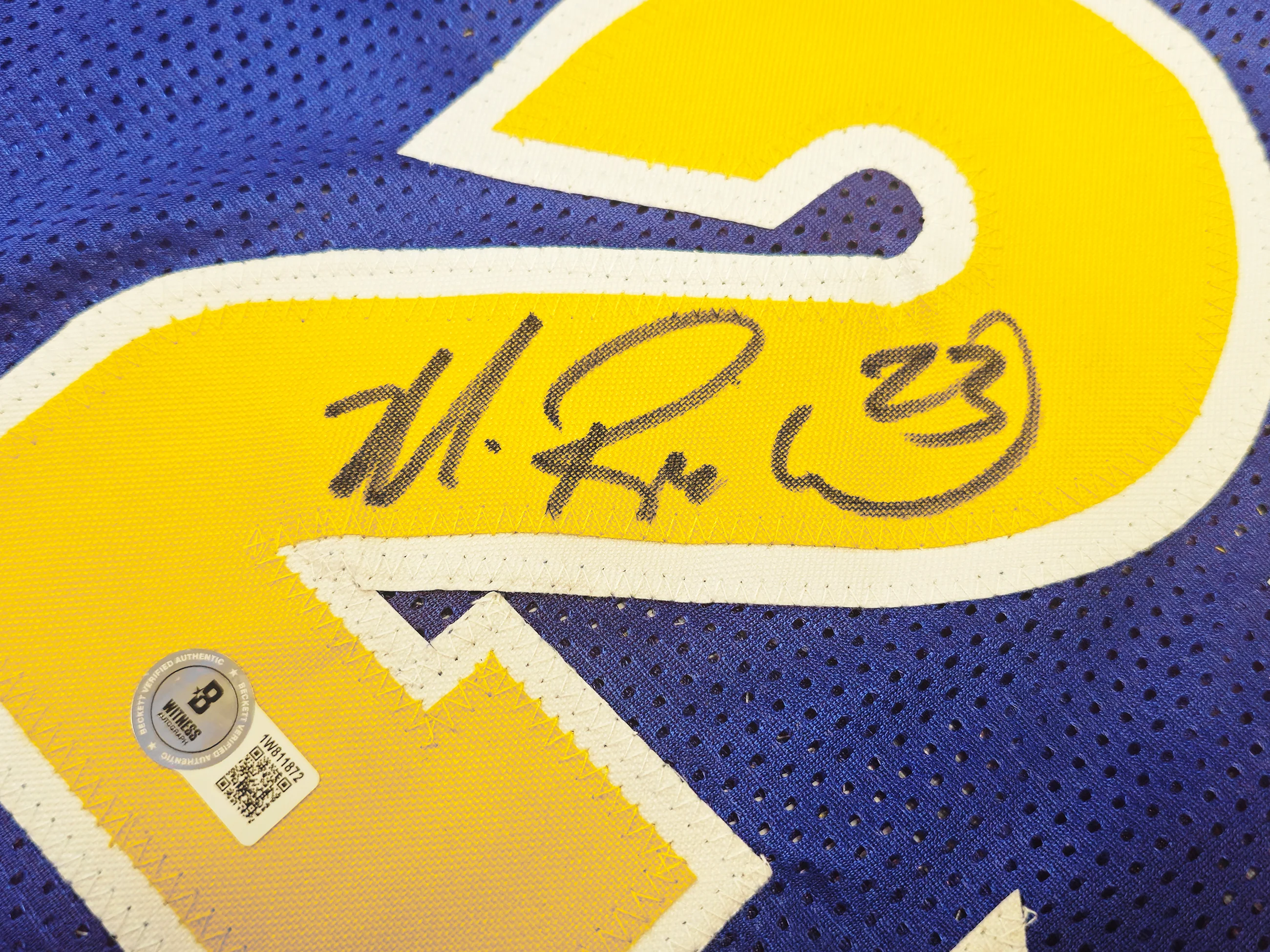 Golden State Warriors Mitch Richmond Autographed Blue Jersey Beckett BAS Witness Stock #232587 - Image 4