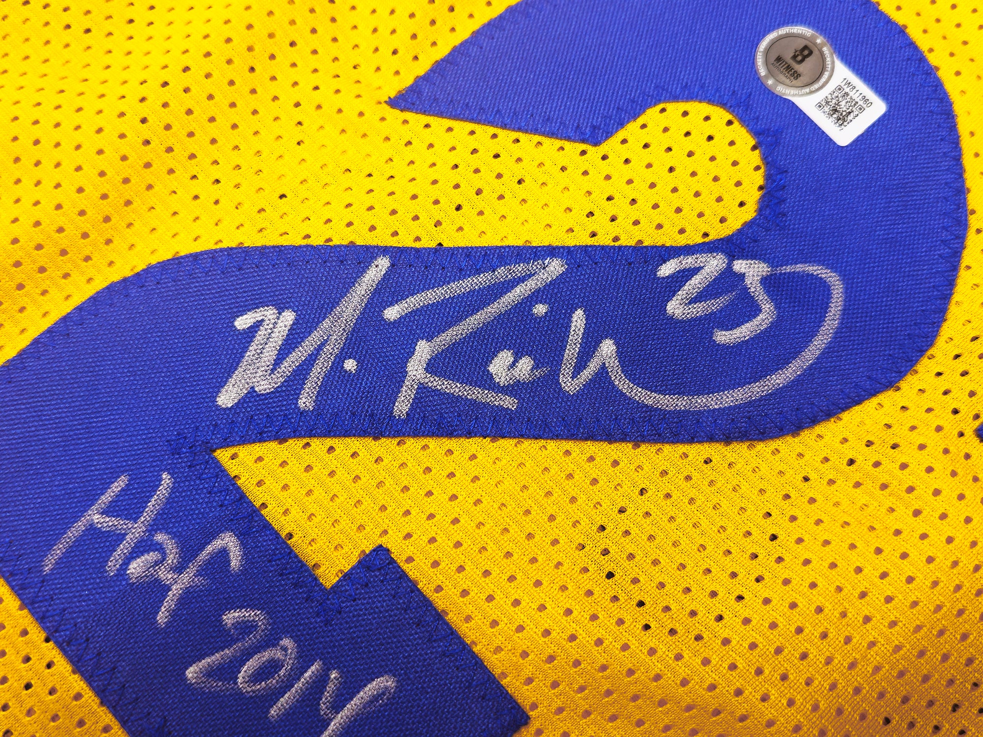 Golden State Warriors Mitch Richmond Autographed Yellow Jersey "HOF 2014" Beckett BAS Witness Stock #232590 - Image 4