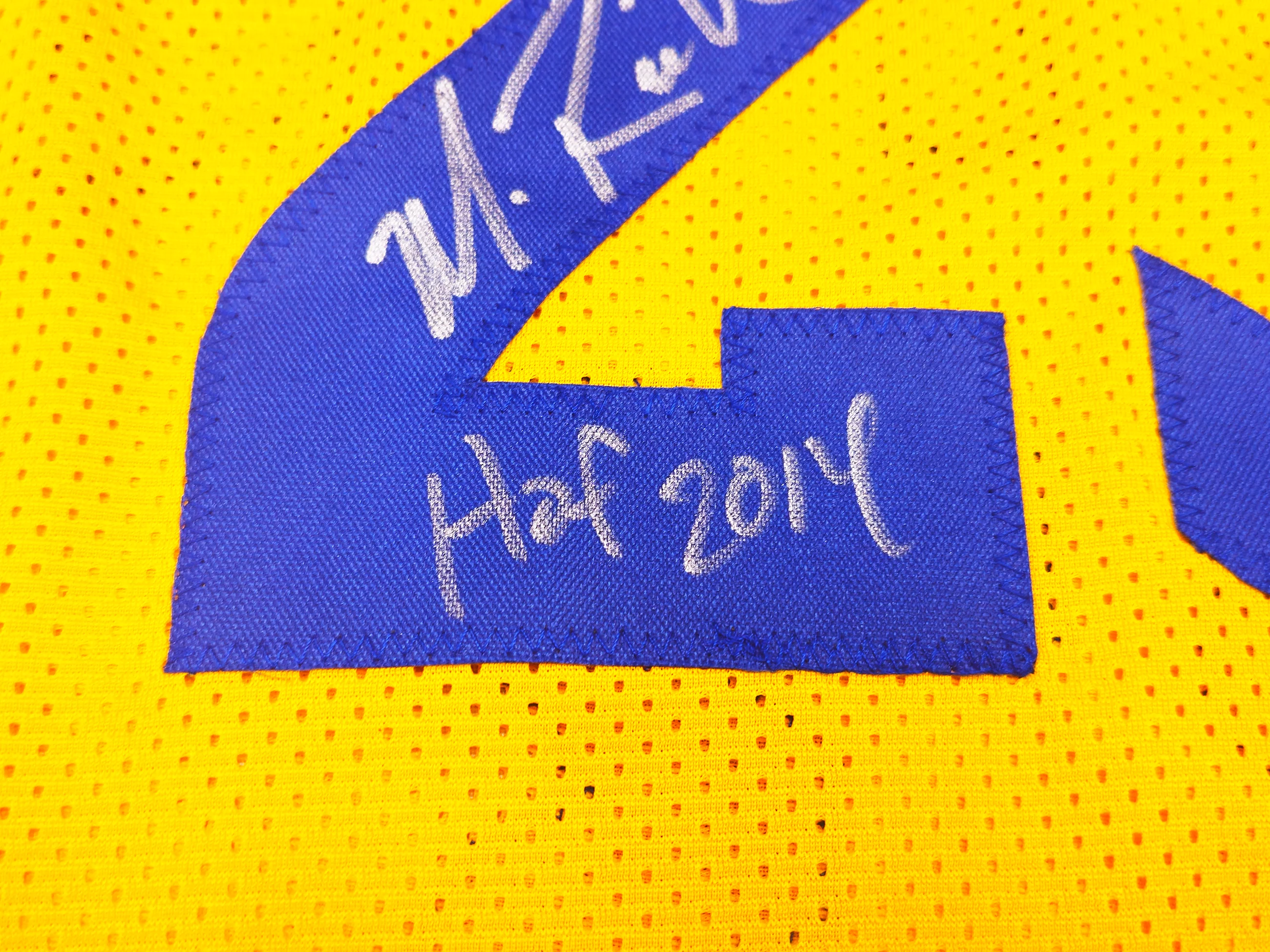Golden State Warriors Mitch Richmond Autographed Yellow Jersey "HOF 2014" Beckett BAS Witness Stock #232590 - Image 5