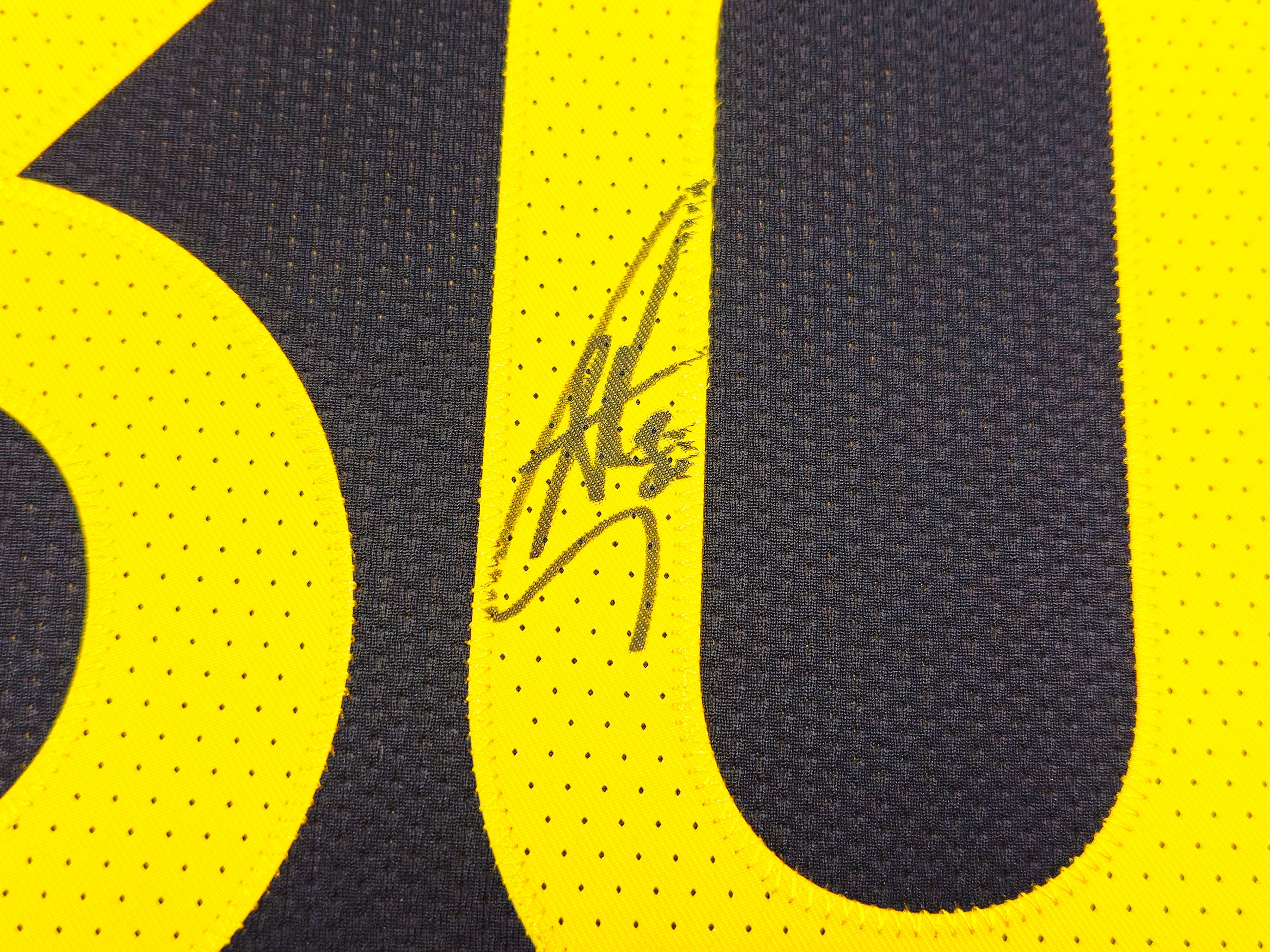 Golden State Warriors Stephen Curry Autographed Black Nike Authentic City Edition Jersey Size 52 JSA Stock #235682 - Image 4