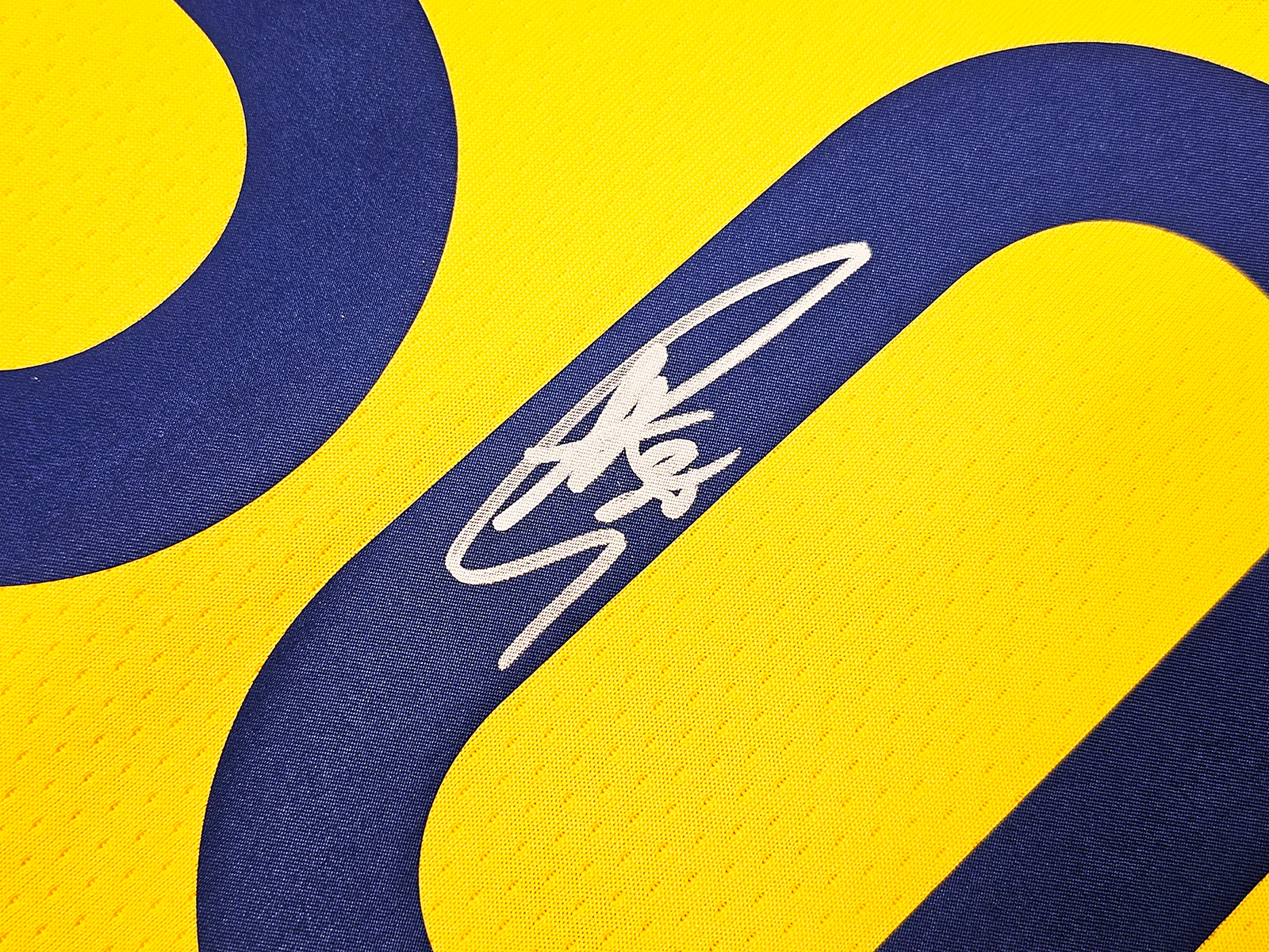 Golden State Warriors Stephen Curry Autographed Yellow Nike Swingman Jersey Size 48 Beckett BAS QR Stock #215827 - Image 4