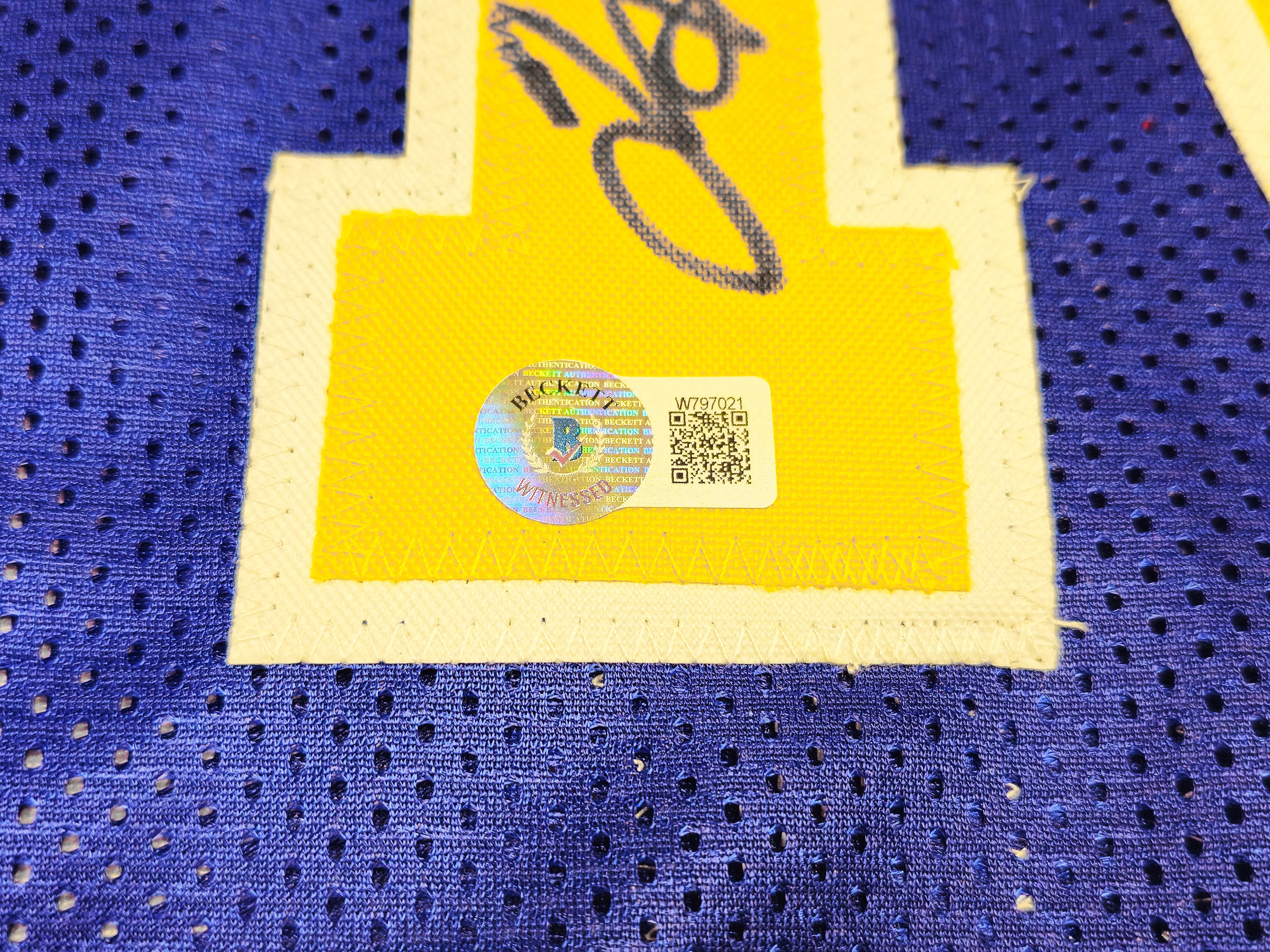 Golden State Warriors Tim Hardaway Autographed Blue Jersey Beckett BAS Witness Stock #232598 - Image 5