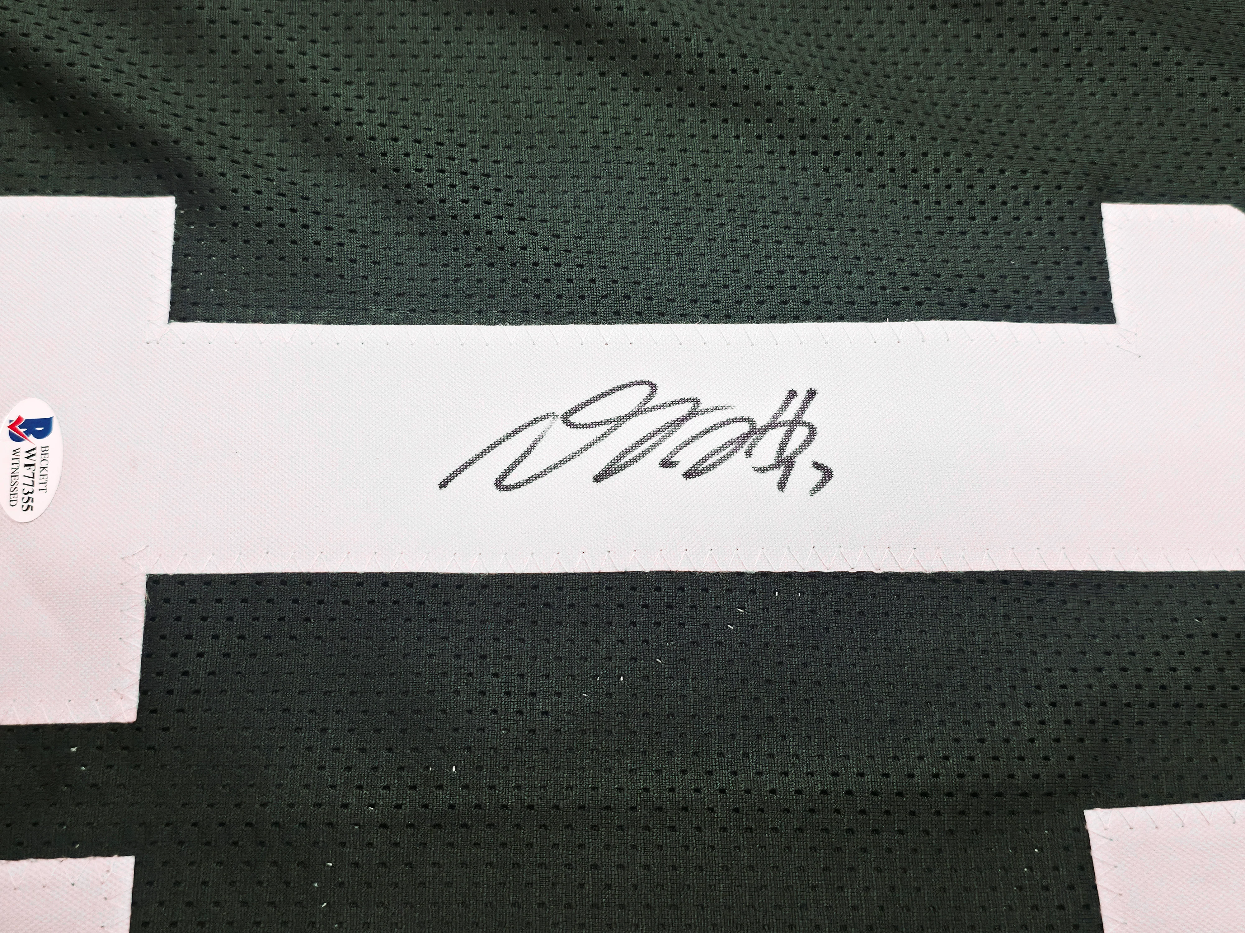 Green Bay Packers Davante Adams Autographed Green Jersey Beckett BAS Witness Stock #256914 - Image 4