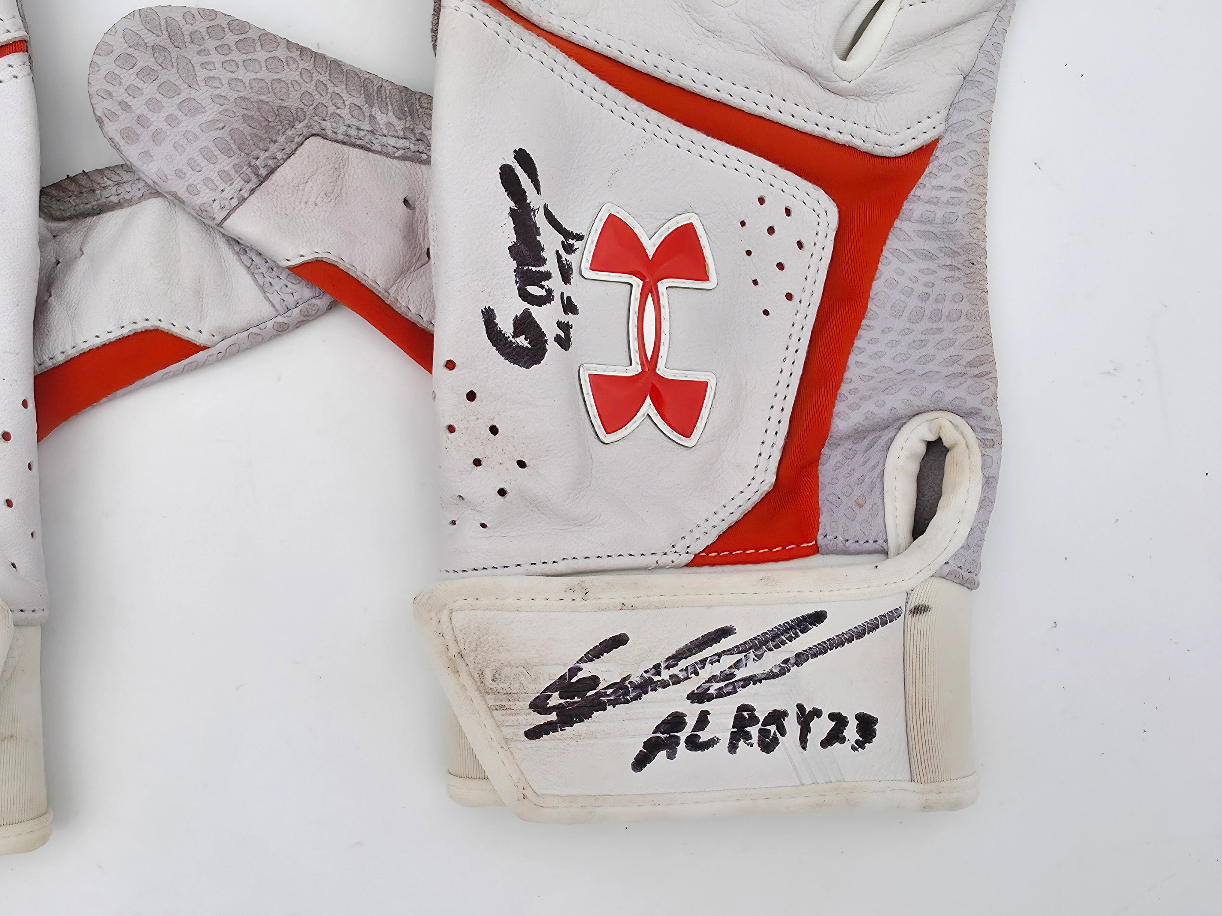 Gunnar Henderson Autographed Game Used Rookie White & Orange Under Armour Batting Gloves Baltimore Orioles "AL ROY 23 Game Used" Beckett BAS Witness #1W492701 & 1W492702 - Image 3