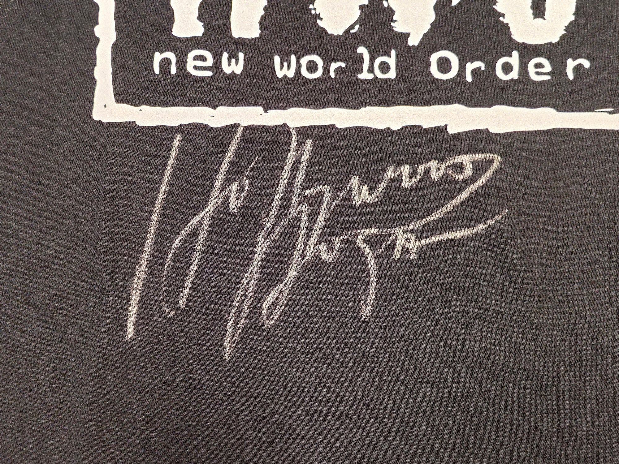 Hulk Hogan Autographed Black WWE NWO T-Shirt "Hollywood" JSA Stock #228799 - Image 3