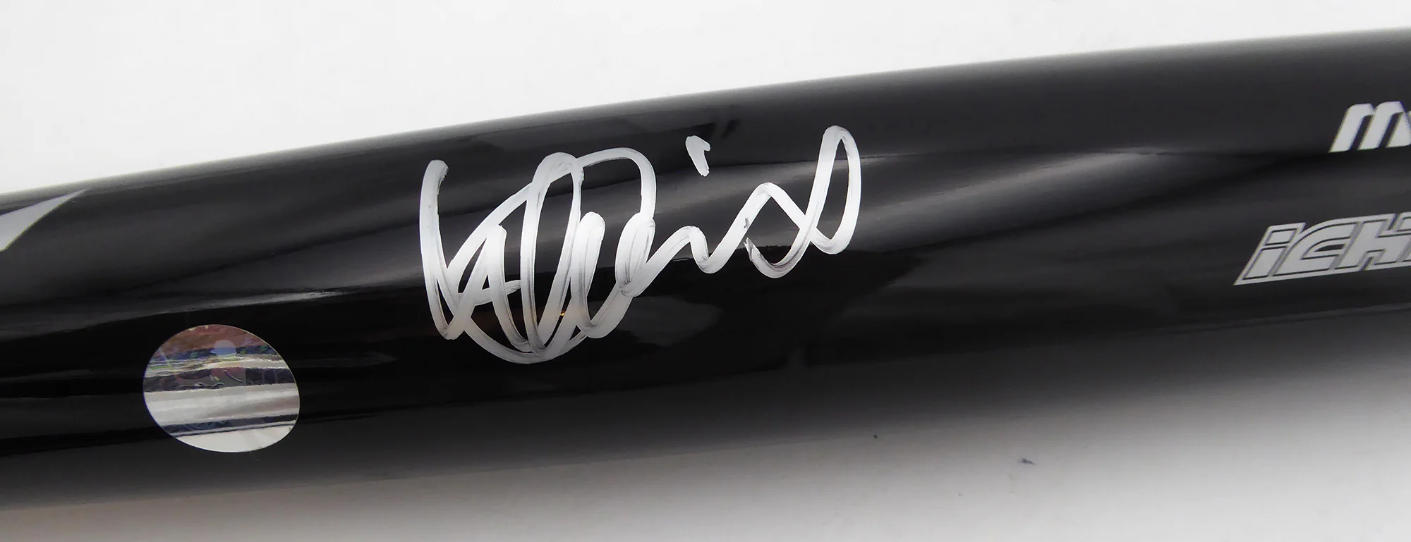 Ichiro Suzuki Autographed Mizuno Bat Seattle Mariners IS Holo SKU #253202 - Image 2