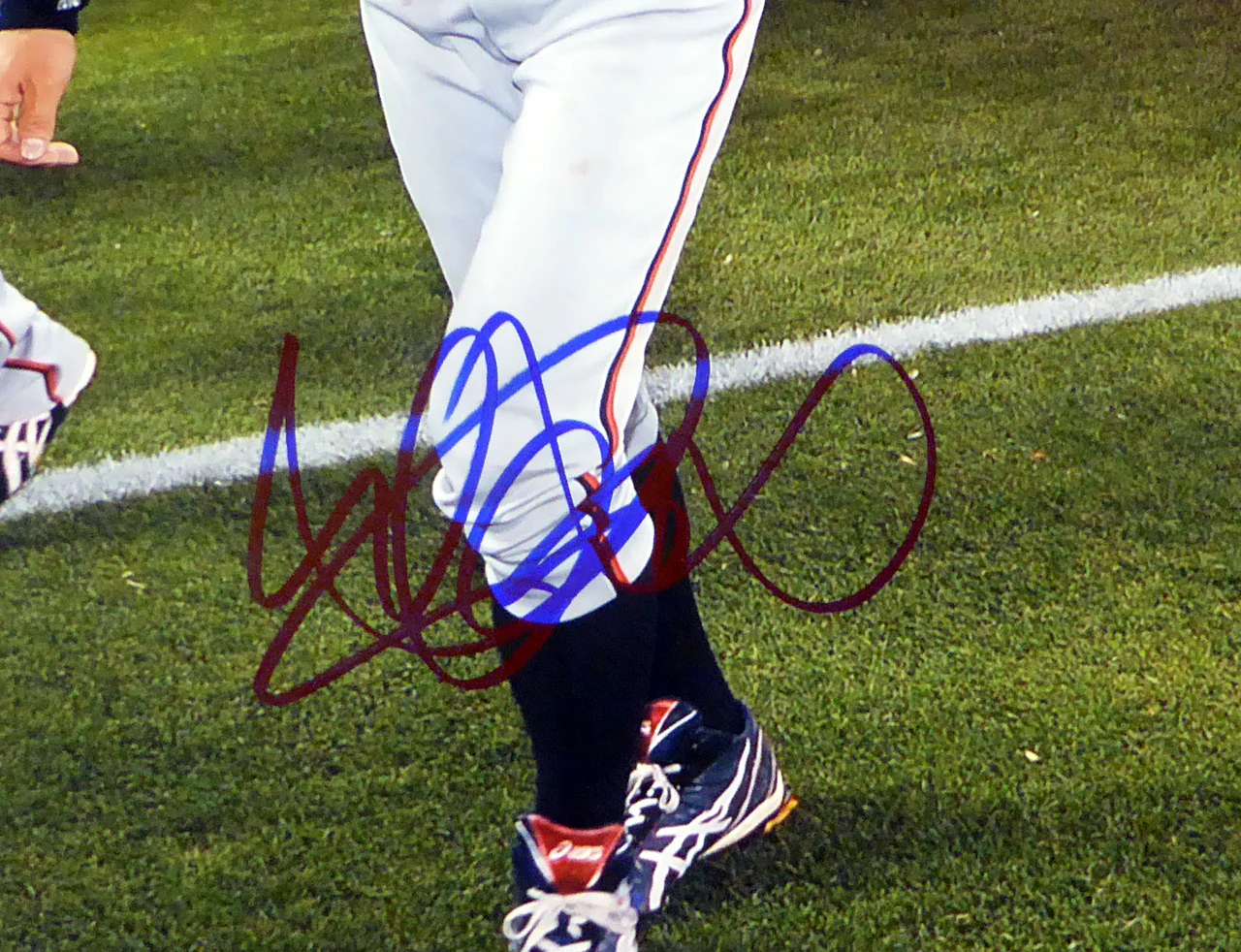 Ichiro Suzuki & Munenori Kawasaki Autographed 16x20 Photo WBC Team Japan PSA/DNA ITP Stock #43114 - Image 2