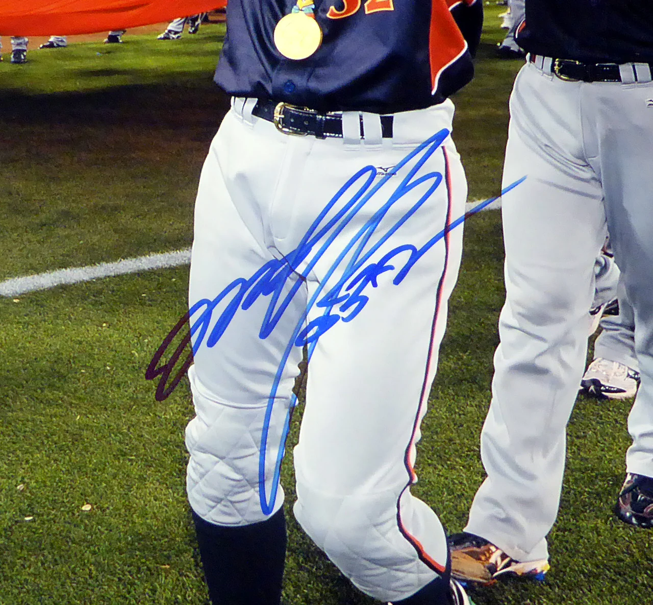 Ichiro Suzuki & Munenori Kawasaki Autographed 16x20 Photo WBC Team Japan PSA/DNA ITP Stock #43114 - Image 3