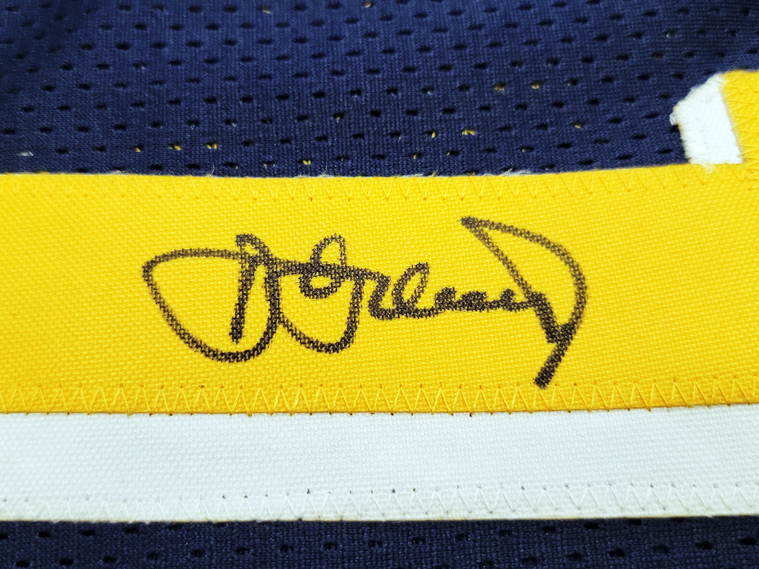 Indiana Pacers Detlef Schrempf Autographed Blue Jersey MCS Holo Stock #202425 - Image 4
