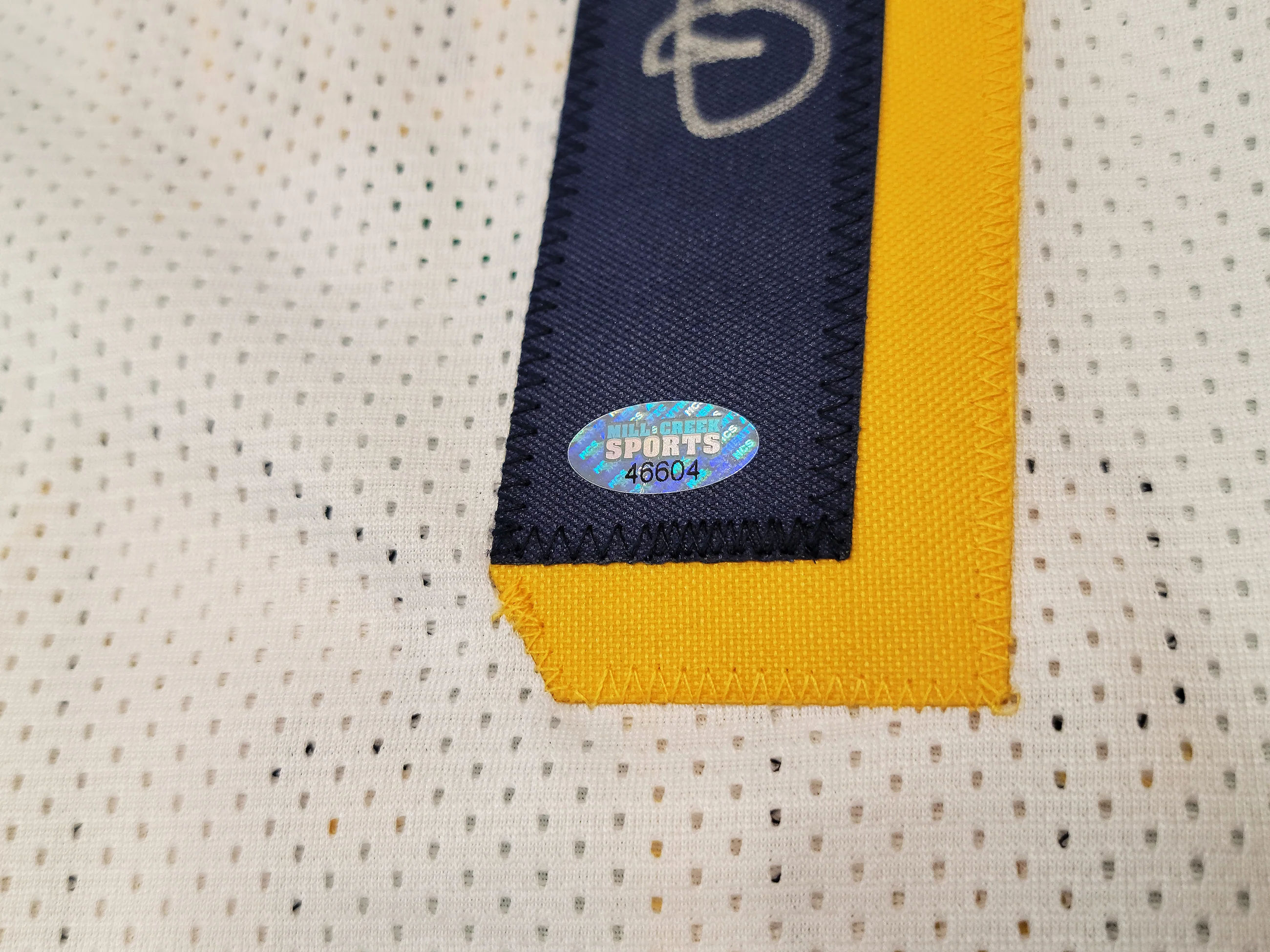 Indiana Pacers Detlef Schrempf Autographed White Jersey MCS Holo Stock #202424 - Image 5