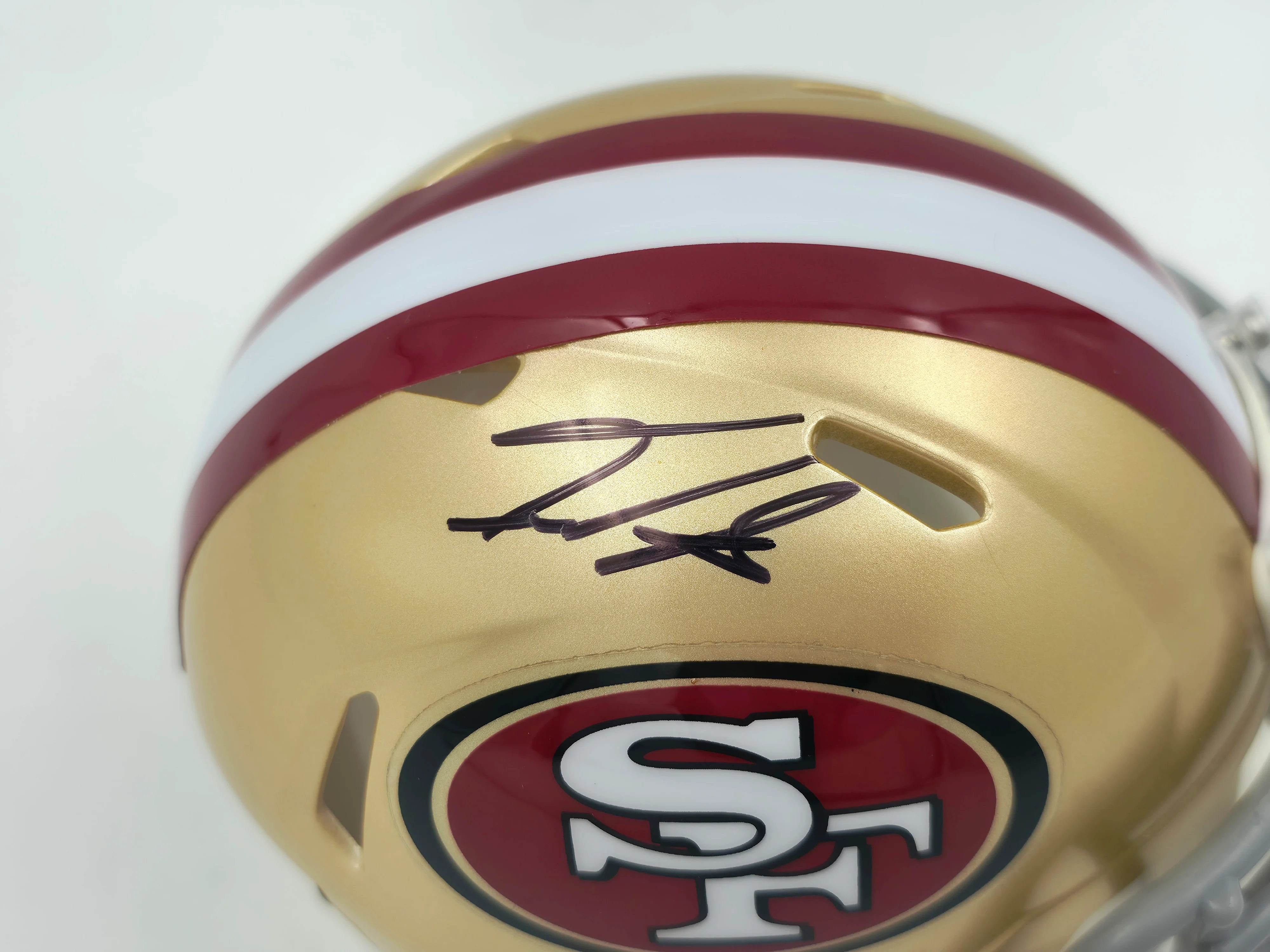 Isaac Guerendo Autographed San Francisco 49ers Gold Speed Mini Helmet Beckett BAS Witness Stock #253314 - Image 2