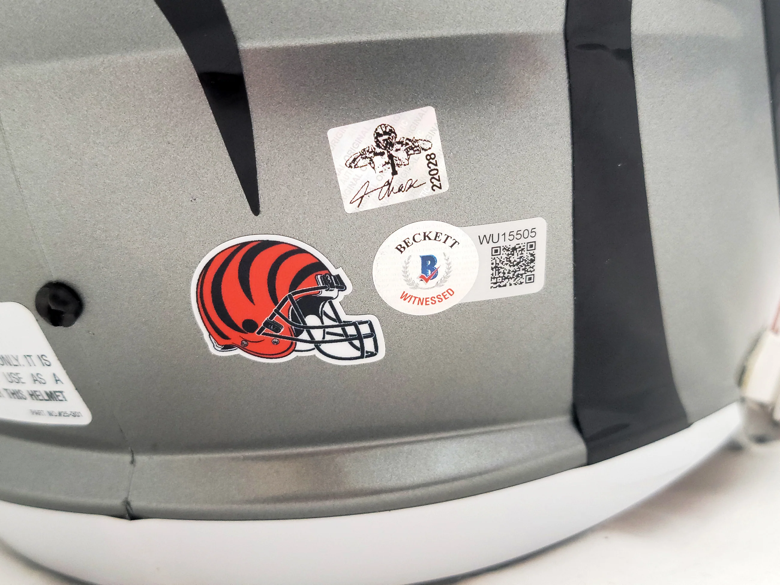 Ja'Marr Chase Autographed Cincinnati Bengals AMP Gray Full Size Replica Speed Helmet Beckett BAS QR #WU15505 - Image 4