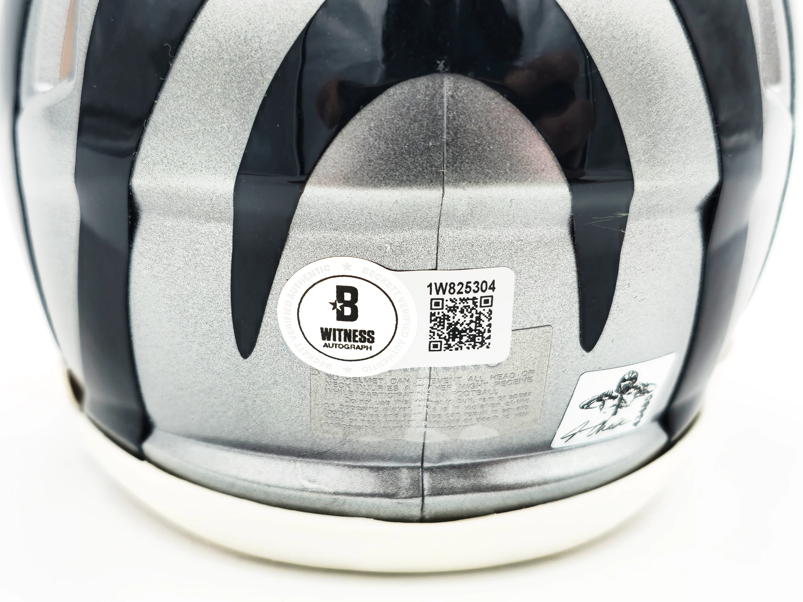 Ja'Marr Chase Autographed Cincinnati Bengals Flash Gray Speed Mini Helmet Beckett BAS Witness Stock #230118 - Image 5