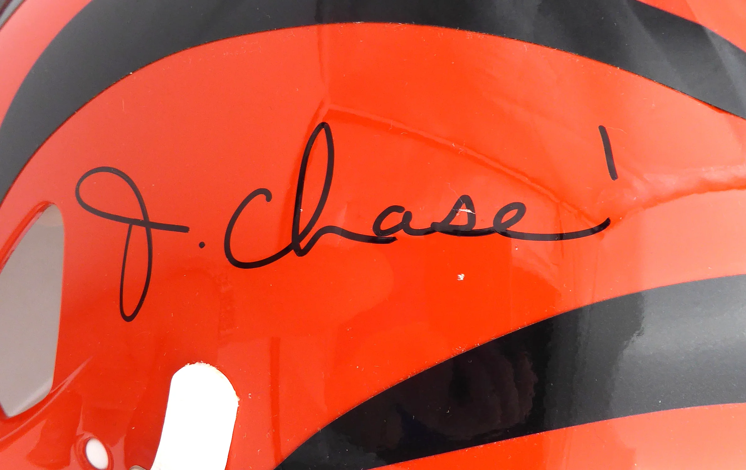 Ja'Marr Chase Autographed Cincinnati Bengals Full Size Authentic Helmet Beckett BAS Witness #3W056093 - Image 2