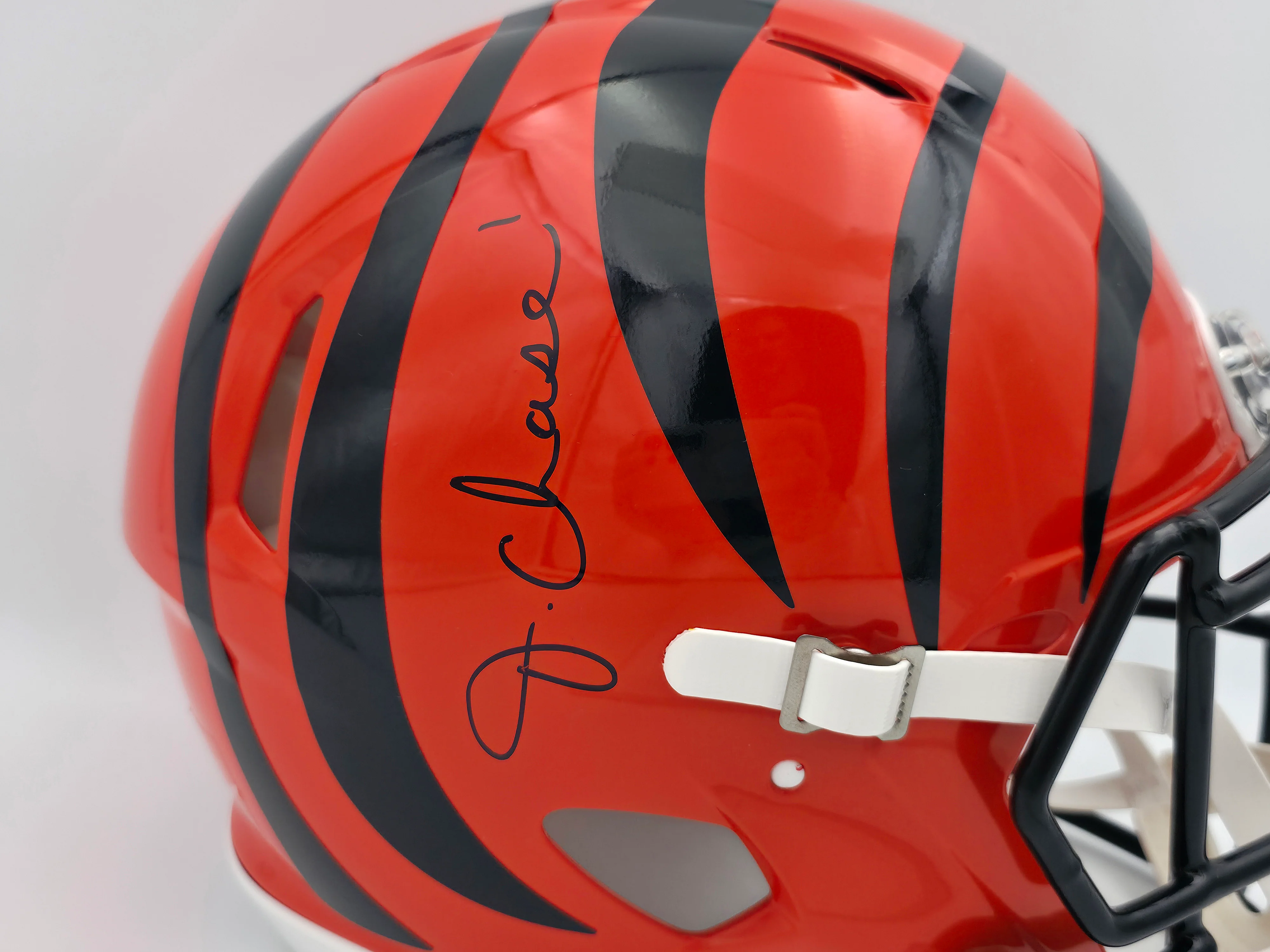 Ja'Marr Chase Autographed Cincinnati Bengals Orange Full Size Authentic Speed Helmet Beckett BAS Witness Stock #243654 - Image 2