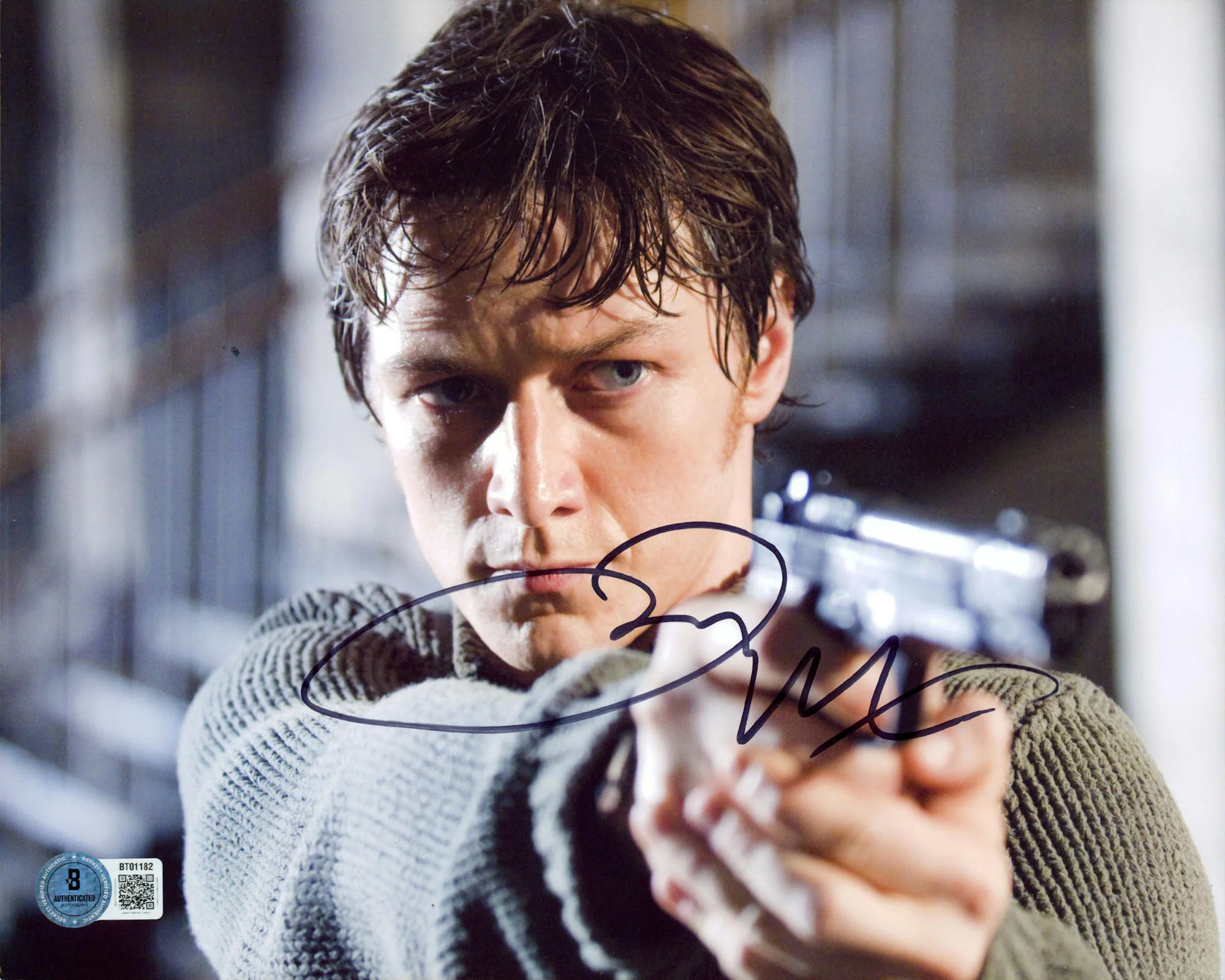 James McAvoy Wanted Authentic Signed 8x10 Horizontal Photo BAS #BT01182 - Image 2