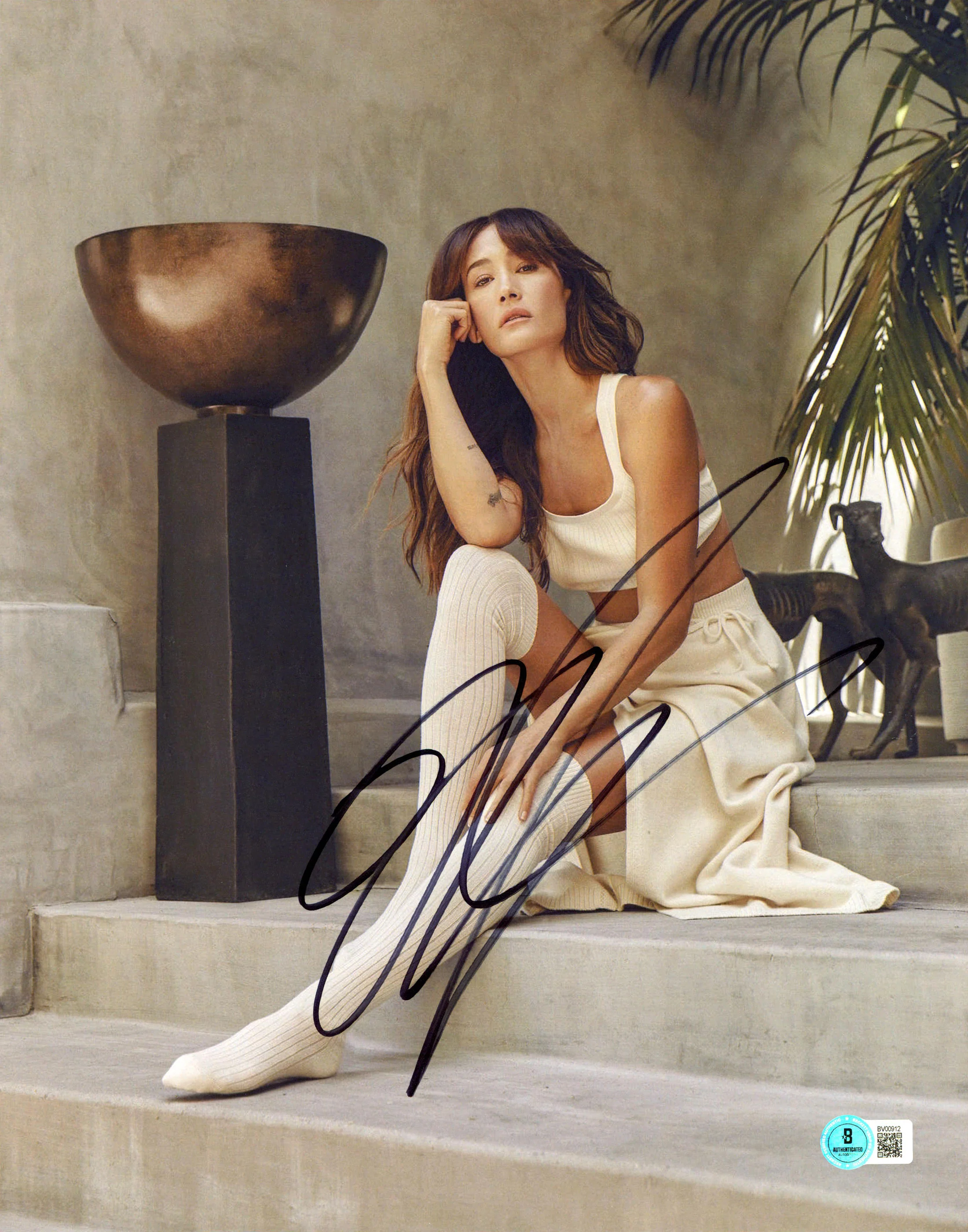Jamie Chung Sucker Punch Authentic Signed 11x14 Vertical Photo BAS #BV00912 - Image 2