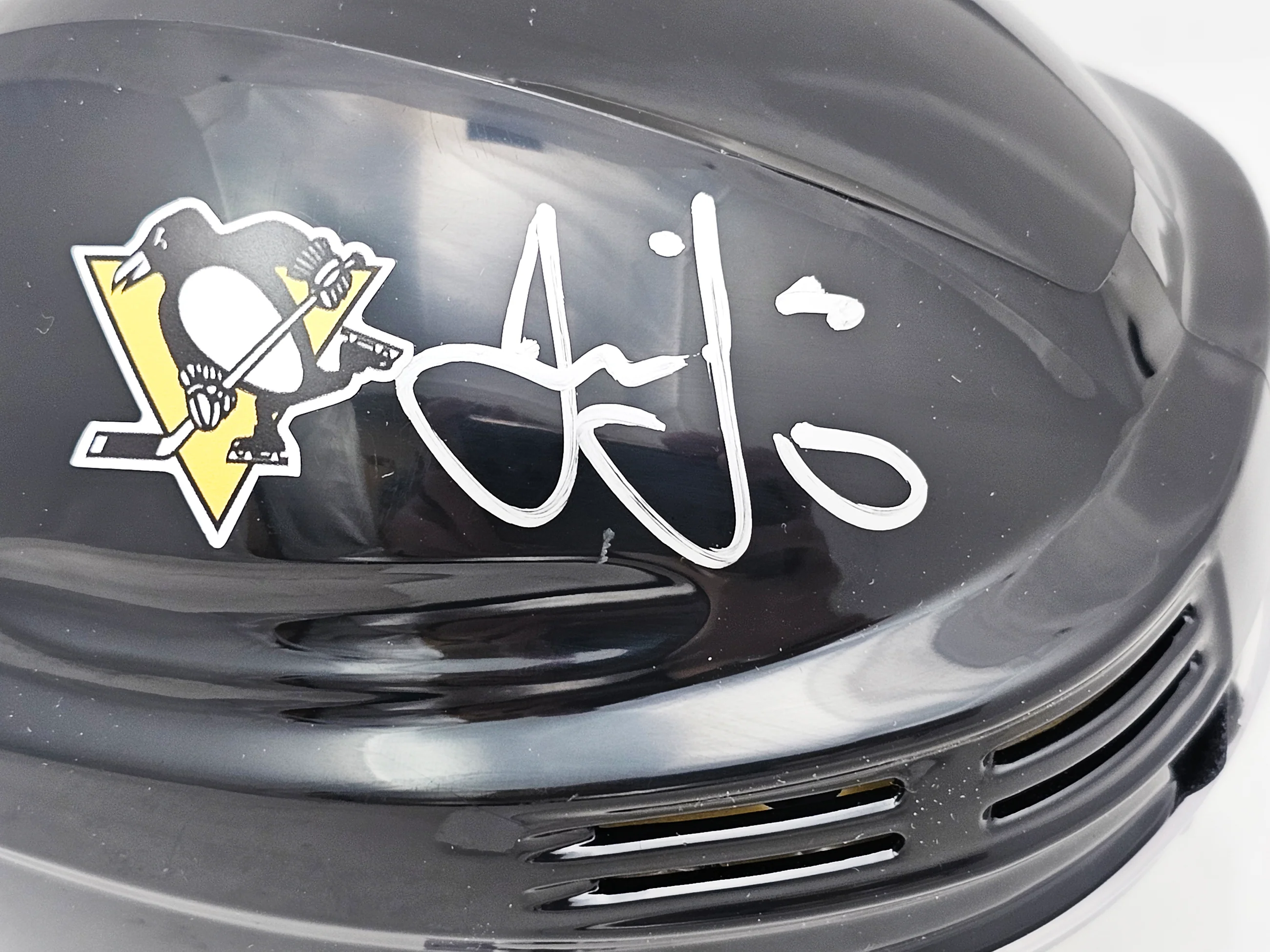 Jaromir Jagr Autographed Pittsburgh Penguins Black Mini Helmet Beckett BAS Witness Stock #219045 - Image 2