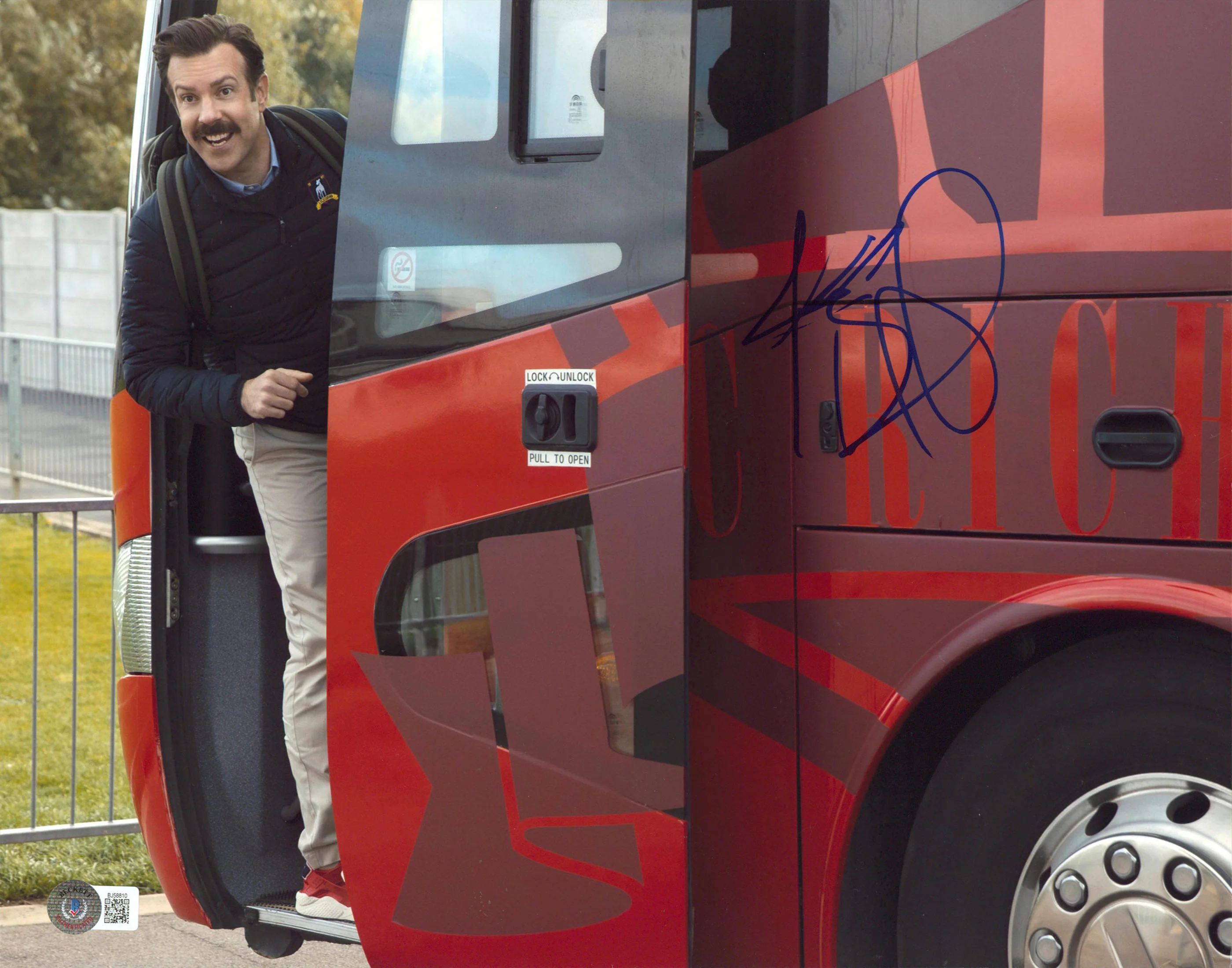 Jason Sudeikis Ted Lasso Authentic Signed 11x14 Horizontal Photo BAS #BJ58810 - Image 2