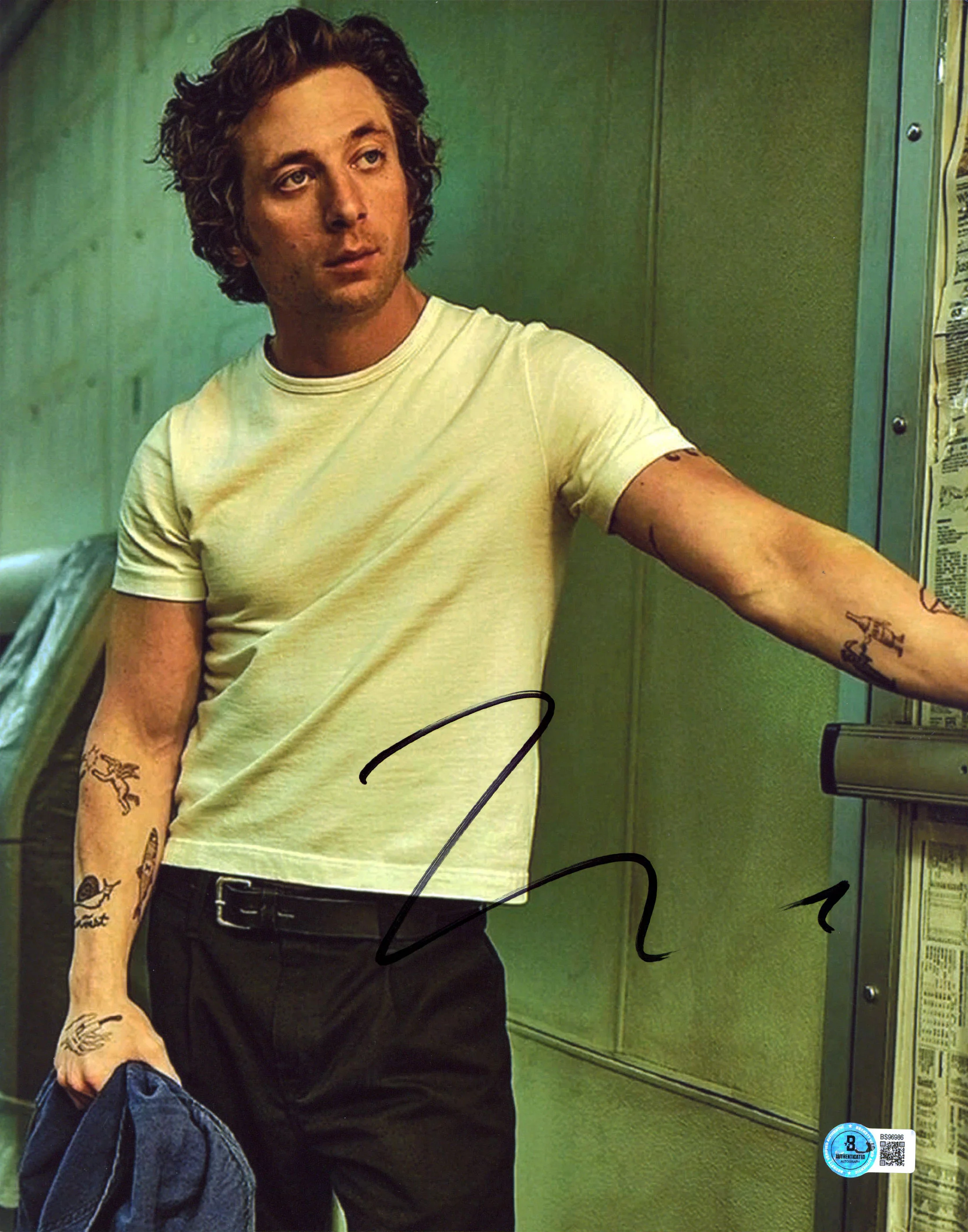 Jeremy Allen White The Bear Authentic Signed 11x14 Vertical Photo BAS #BS96986 - Image 2