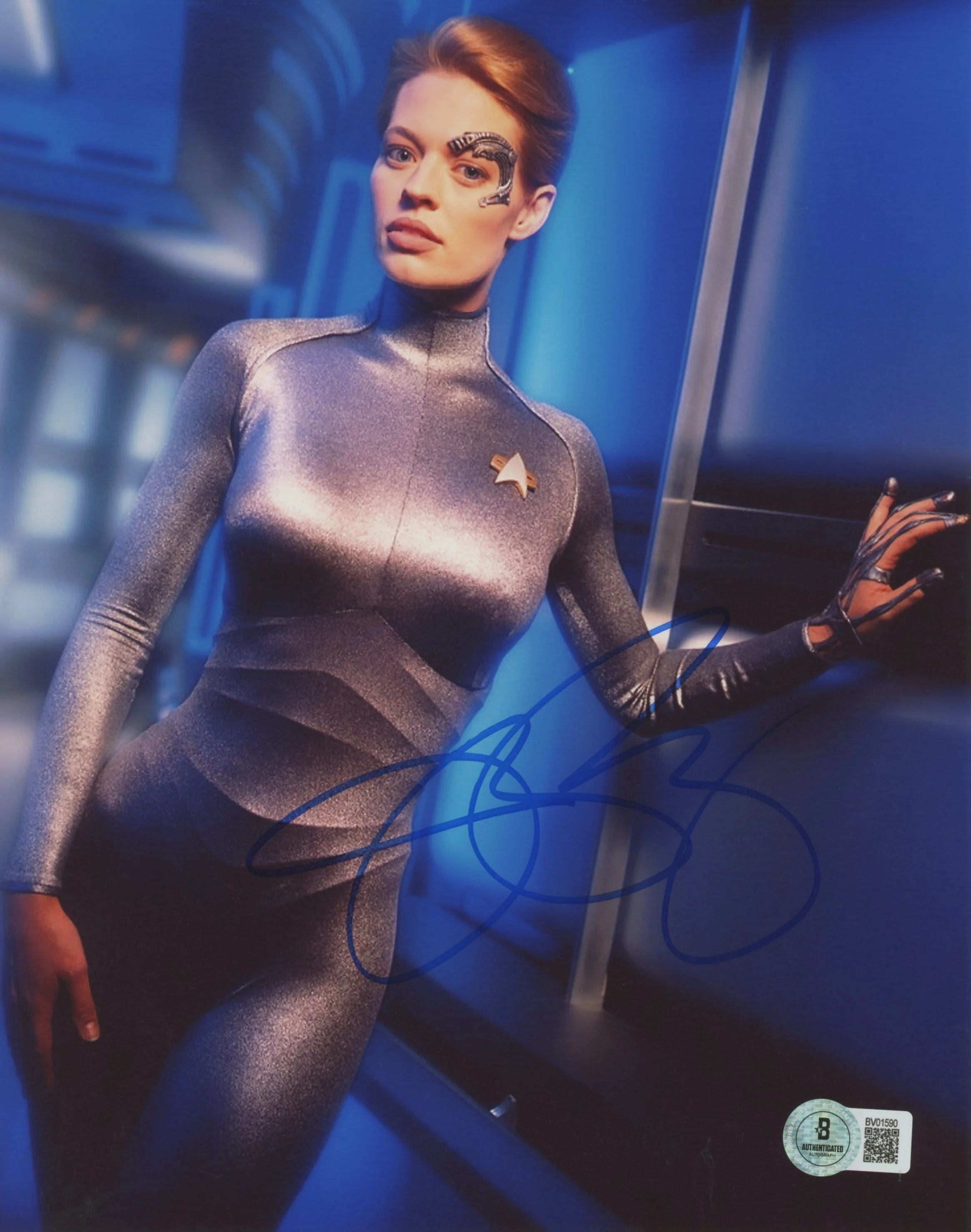 Jeri Ryan Star Trek: Voyager Authentic Signed 8x10 Vertical Photo BAS 5 - Image 2