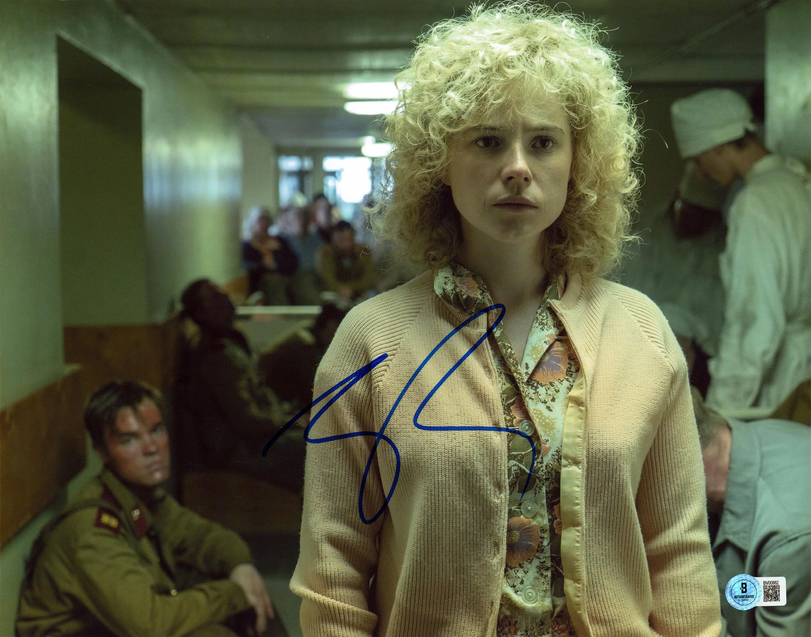 Jessie Buckley Chernobyl Authentic Signed 11x14 Horizontal Photo BAS #BV00882 - Image 2