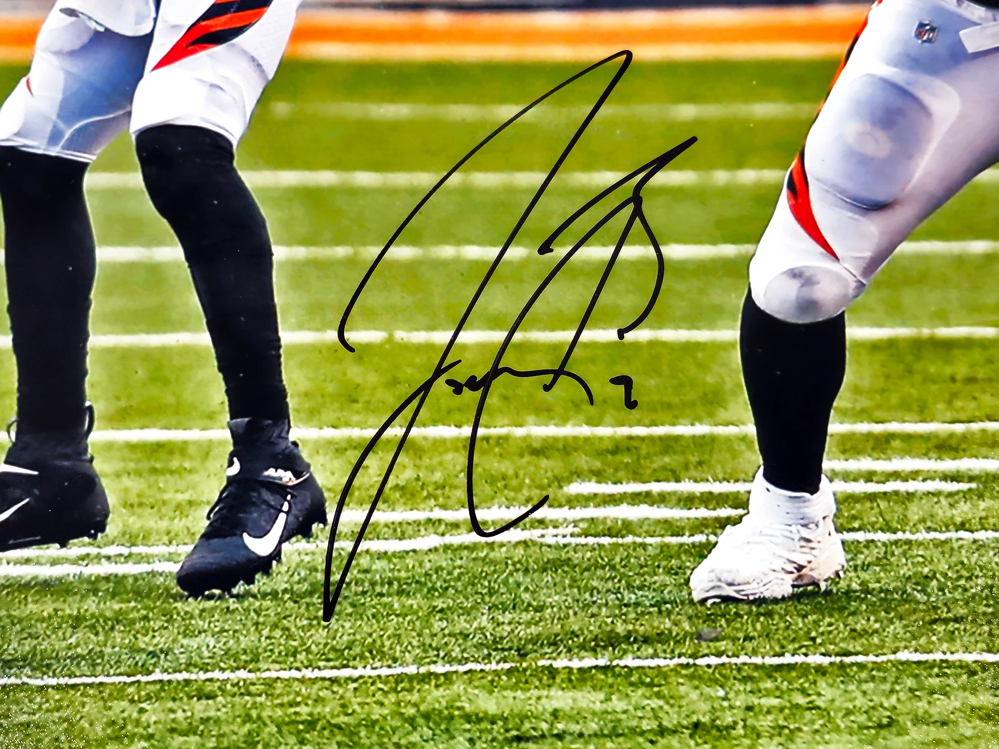 Joe Burrow Autographed Framed 16x20 Photo Cincinnati Bengals Fanatics Holo Stock #221124 - Image 3