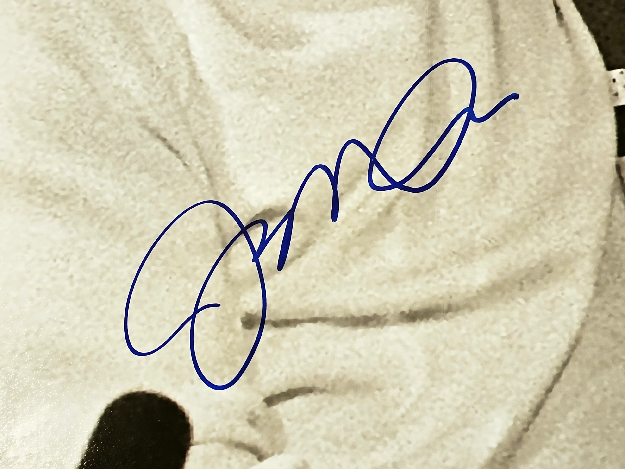 Joe Montana Autographed 16x20 Photo San Francisco 49ers With Super Bowl Trophy JSA Stock #216966 - Image 2
