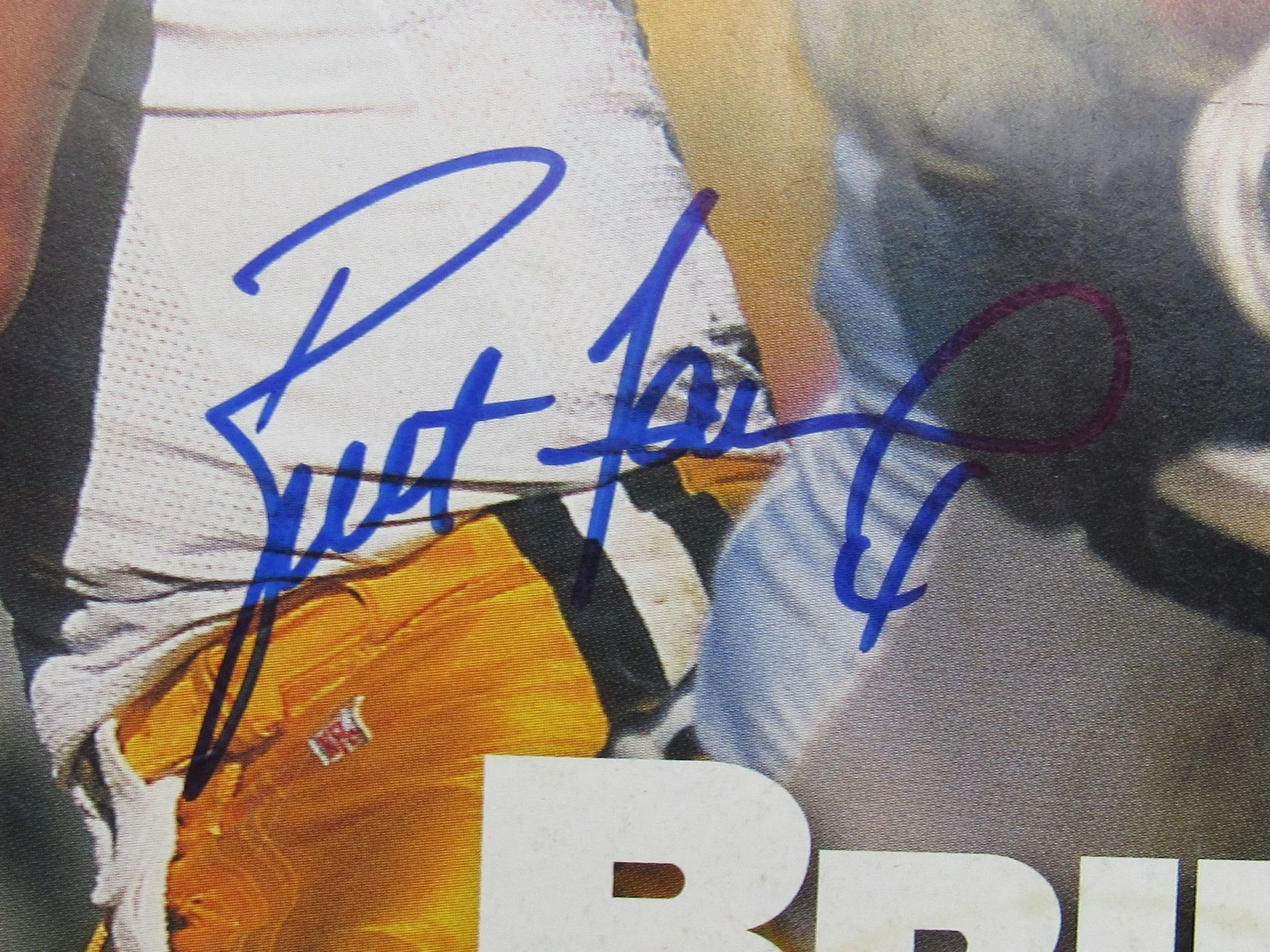Brett Favre Signed Auto Magazine JSA CM07407 - Image 2