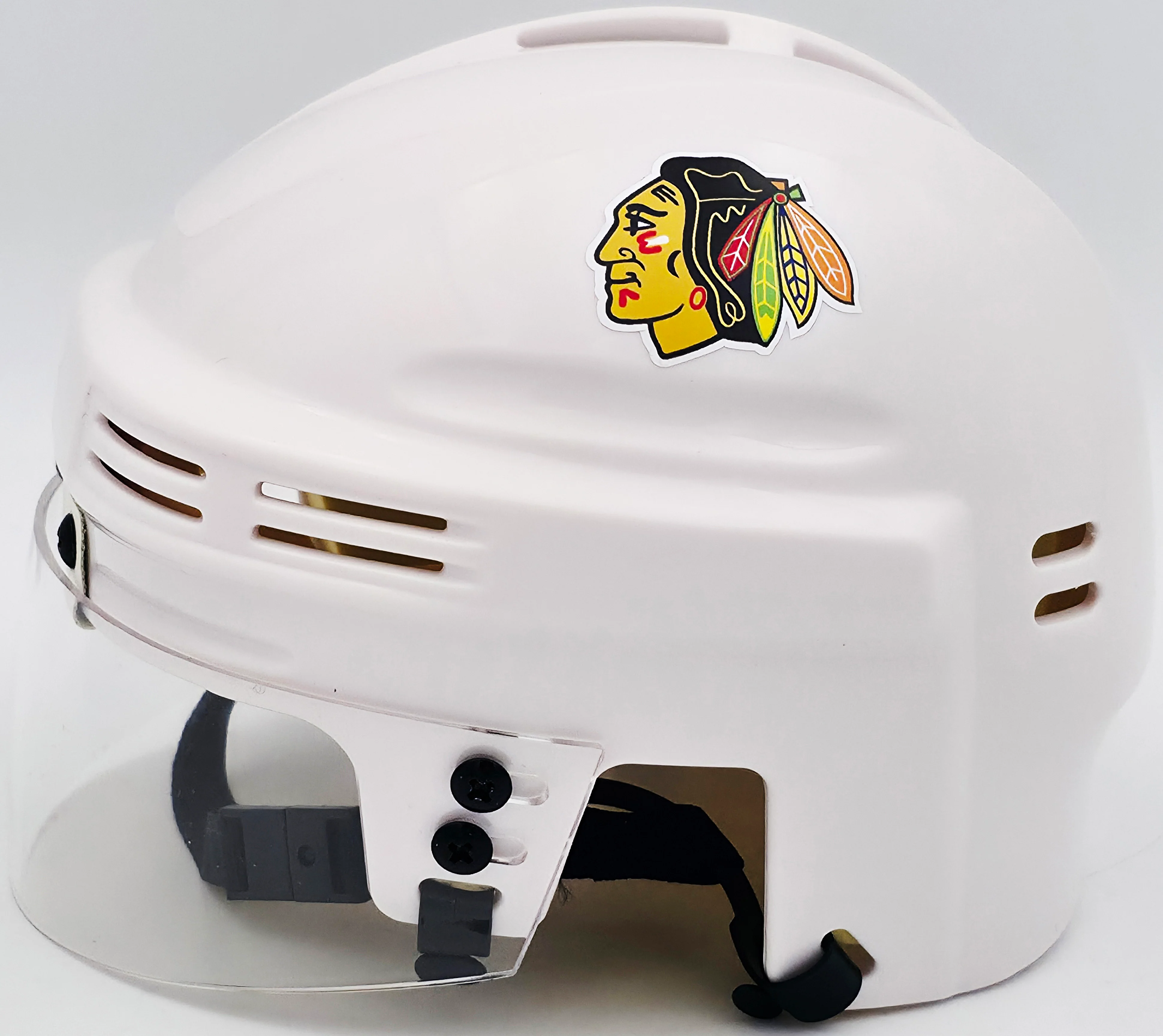 Jonathan Toews Autographed Chicago Blackhawks White Mini Helmet Beckett BAS Witness Stock #250192 - Image 5