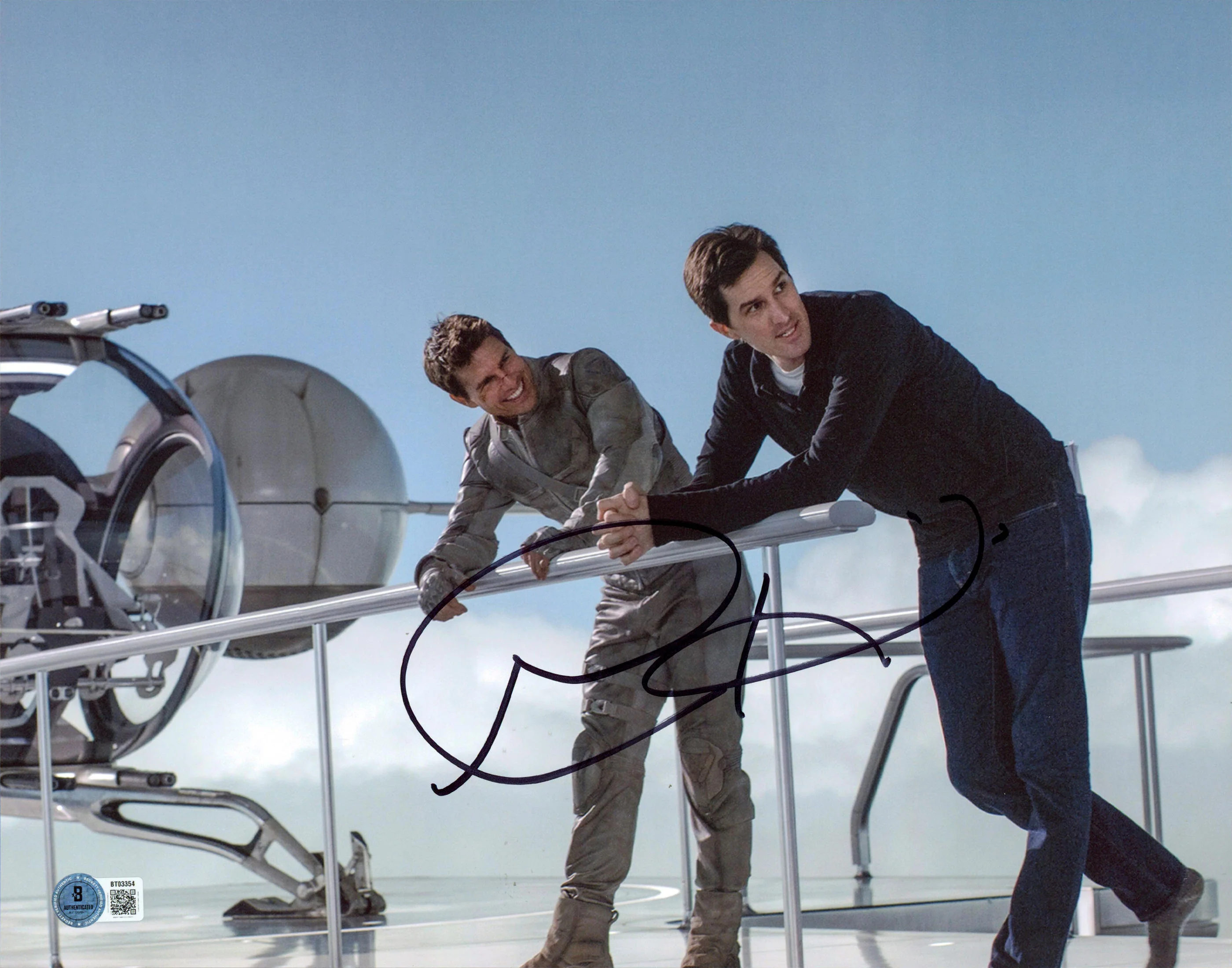 Joseph Kosinski Oblivion Authentic Signed 11x14 Horizontal Photo BAS #BT03354 - Image 2
