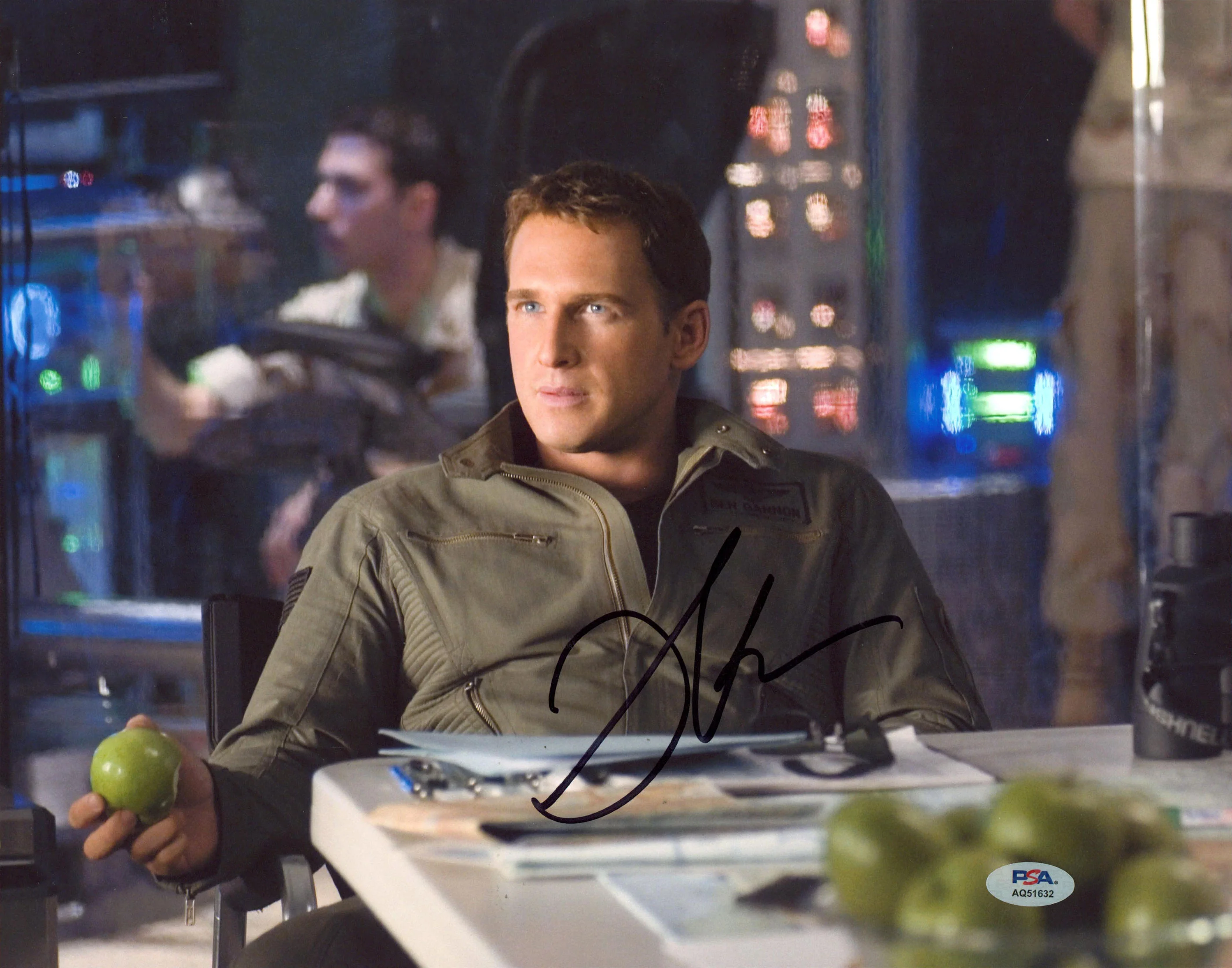 Josh Lucas Stealth Authentic Signed 11x14 Horizontal Photo PSA/DNA #AQ51632 - Image 2