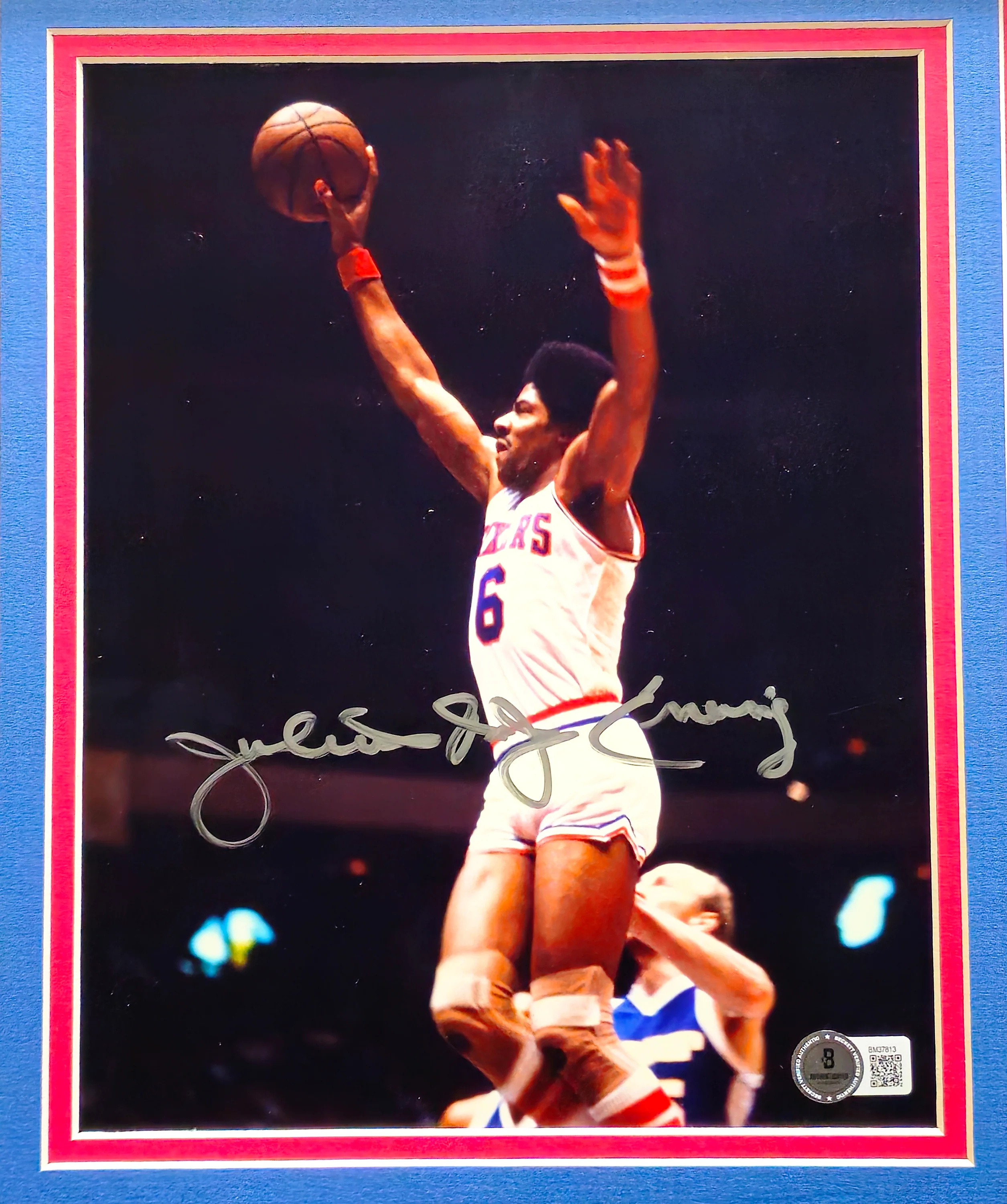 Julius "Dr. J" Erving Autographed Framed 8x10 Photo Philadelphia 76ers Beckett BAS QR #BM37813 - Image 2