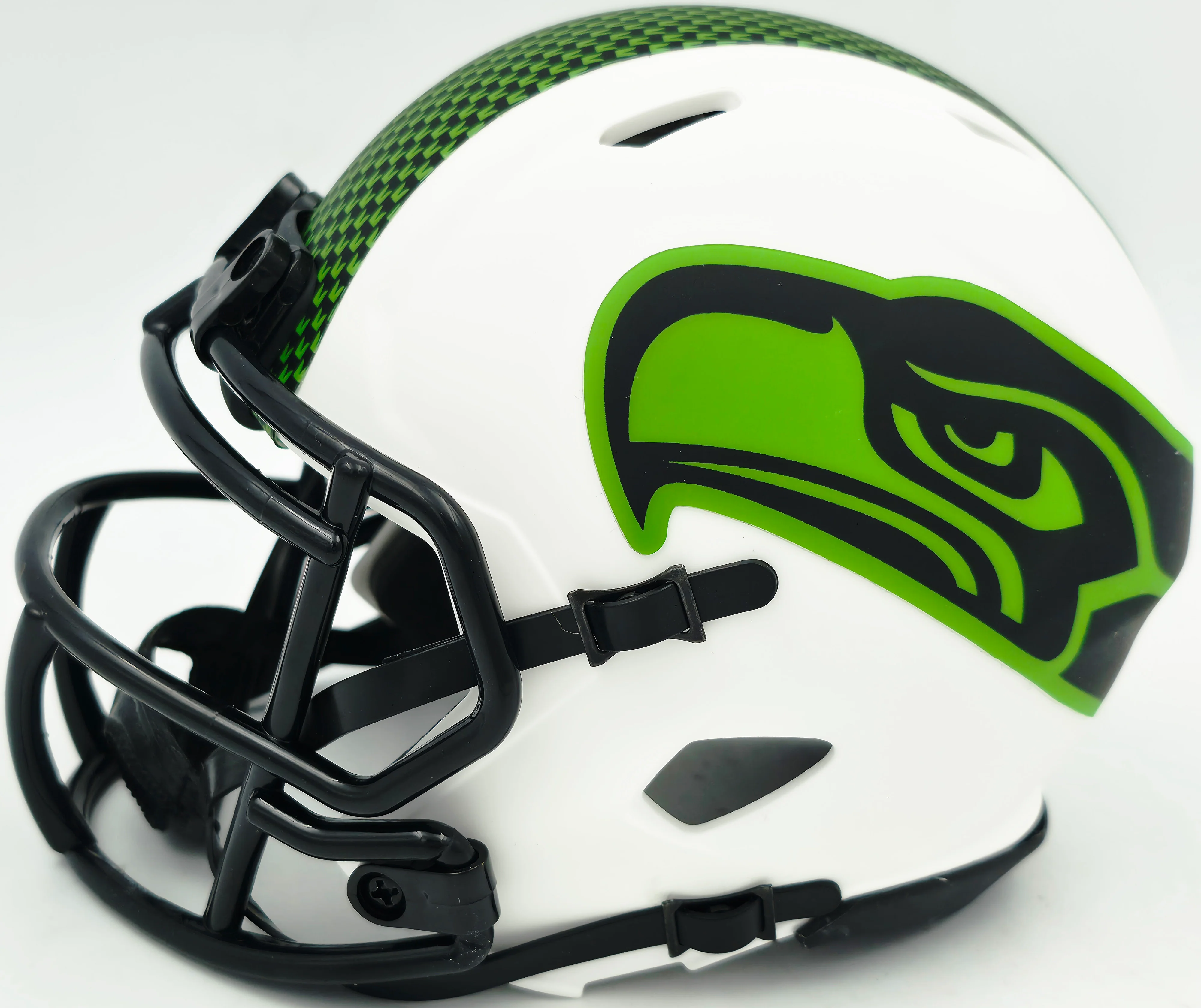 Kam Chancellor Autographed Seattle Seahawks Lunar Eclipse White Speed Mini Helmet Beckett BAS Witness Stock #259856 - Image 5