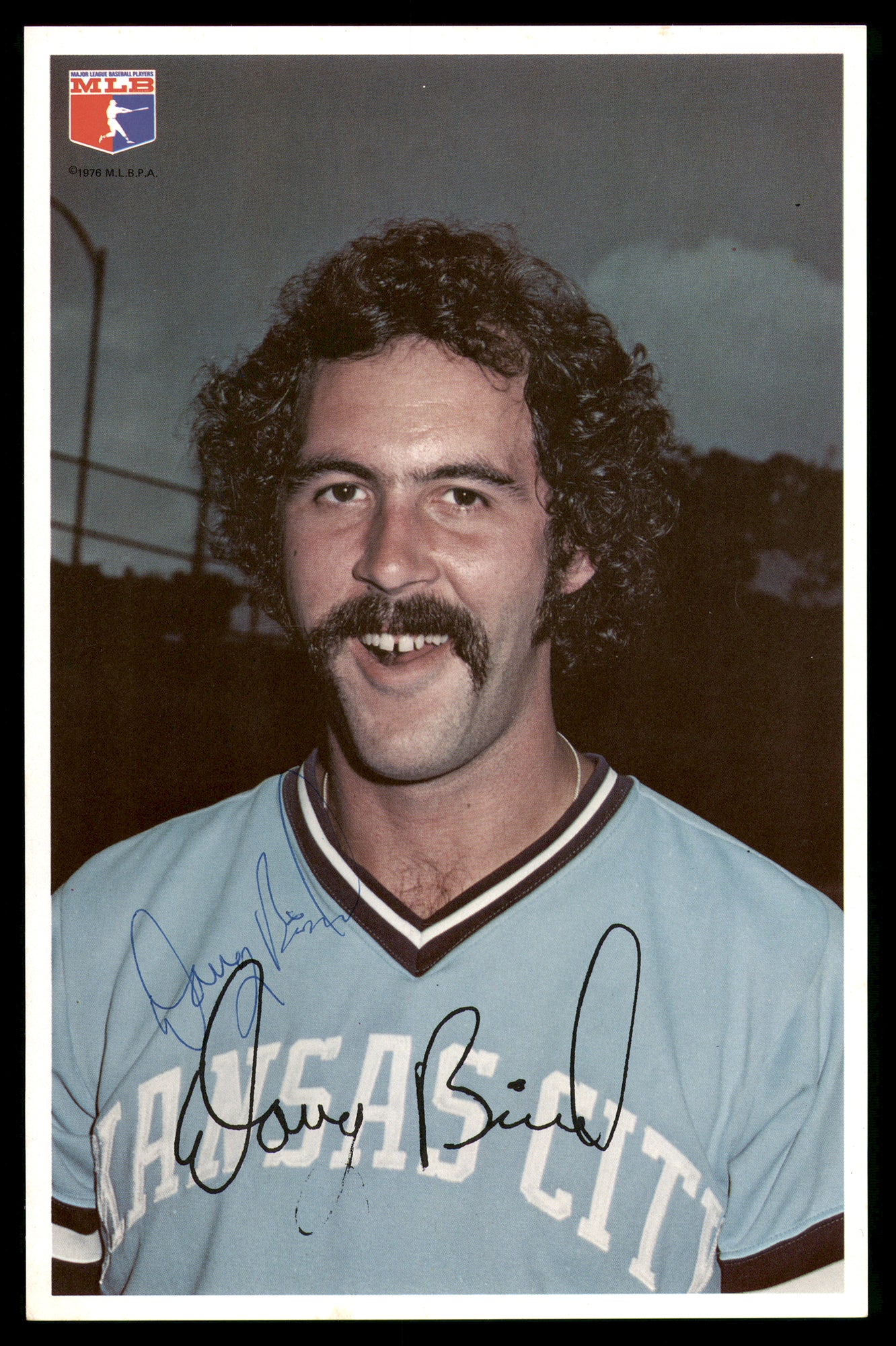 Kansas City Royals Autographed 15 Count Lot of 6x9 Team Issued Photos All Different With Al Cowens & Hal McRae SKU #236182 - Image 4