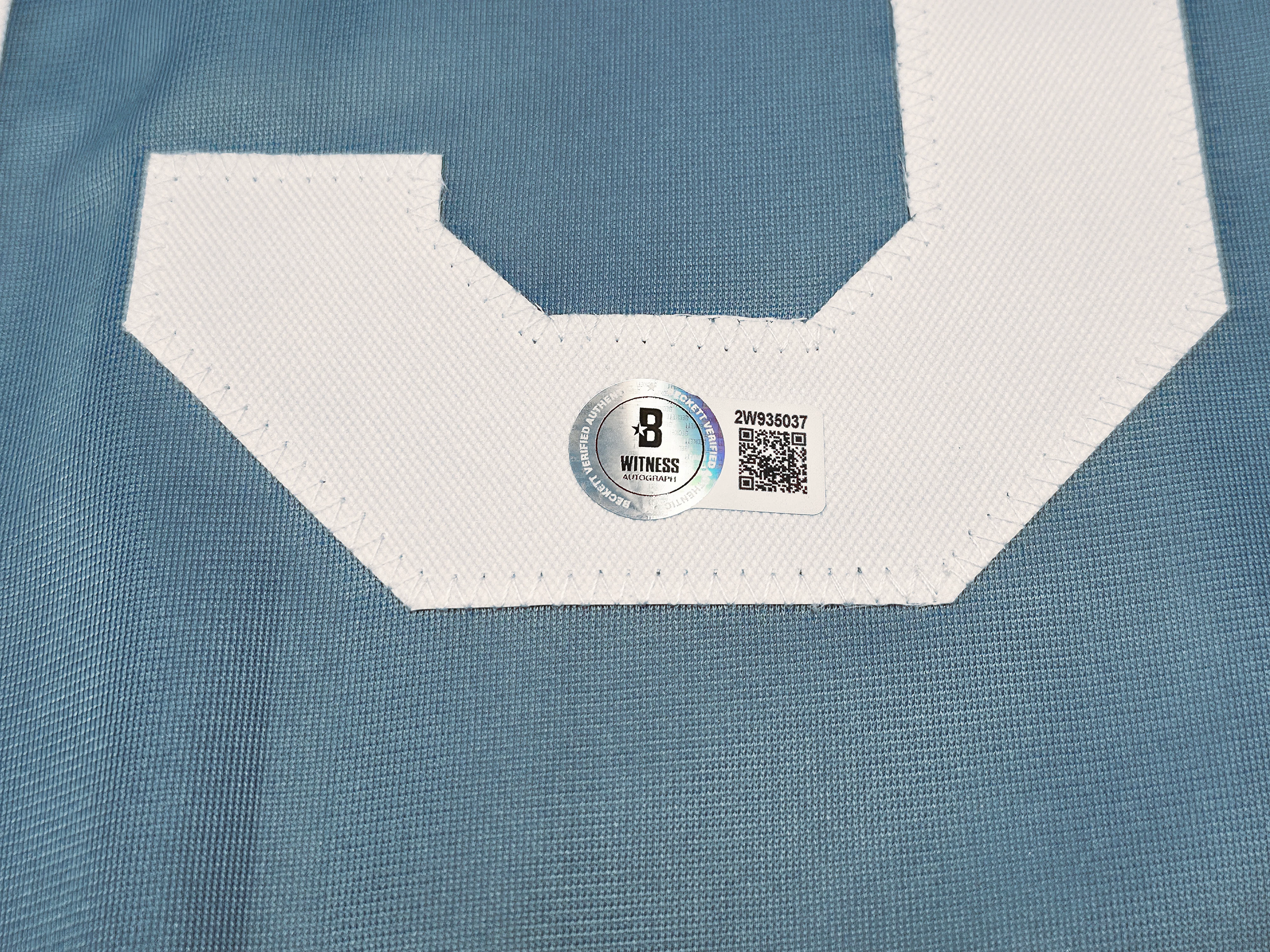 Kansas City Royals Salvador Perez Autographed Baby Blue Jersey Beckett BAS Witness Stock #241644 - Image 5