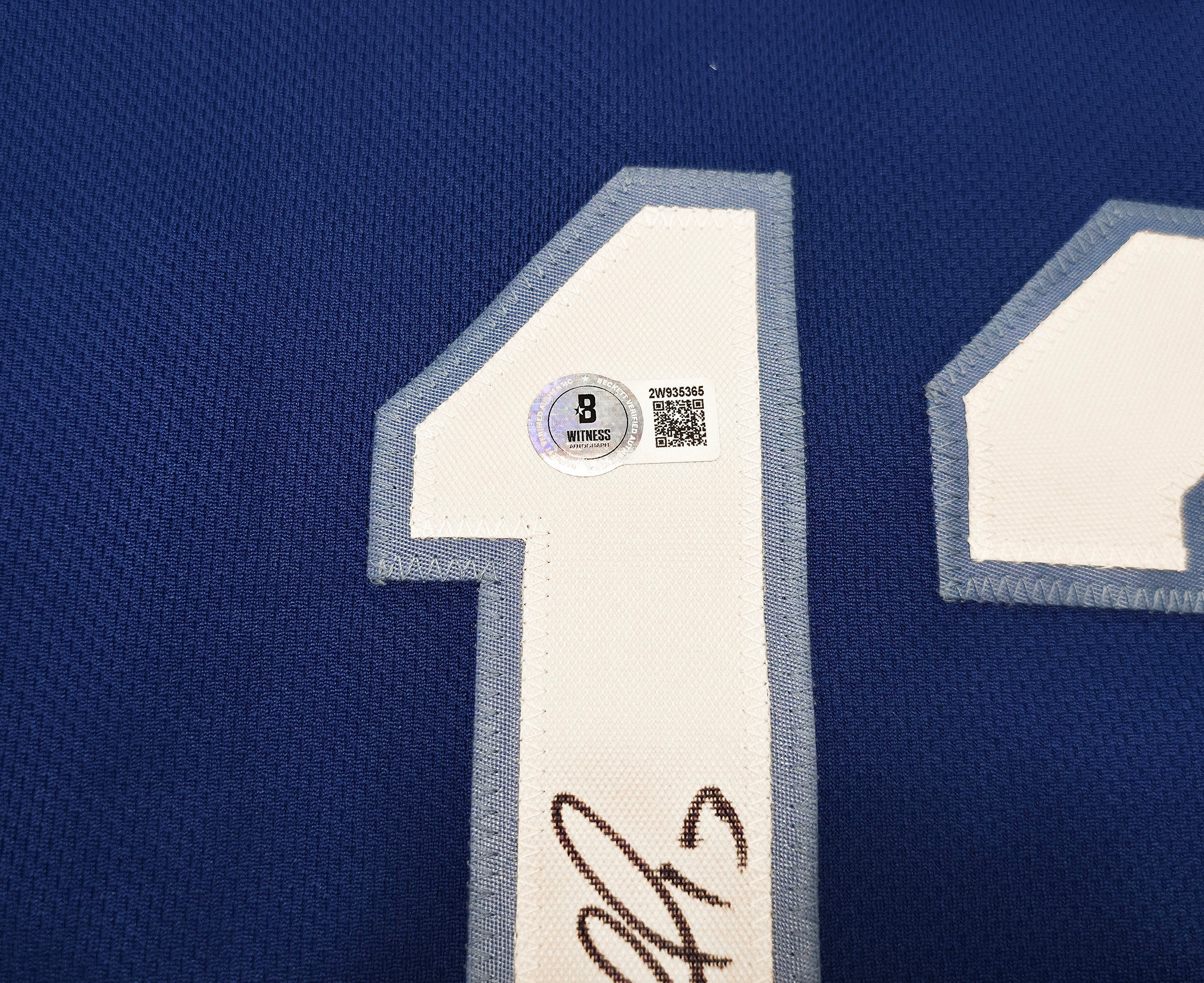 Kansas City Royals Salvador Perez Autographed Blue Nike Authentic Collection Jersey Size 52 Beckett BAS Witness Stock #253493 - Image 4