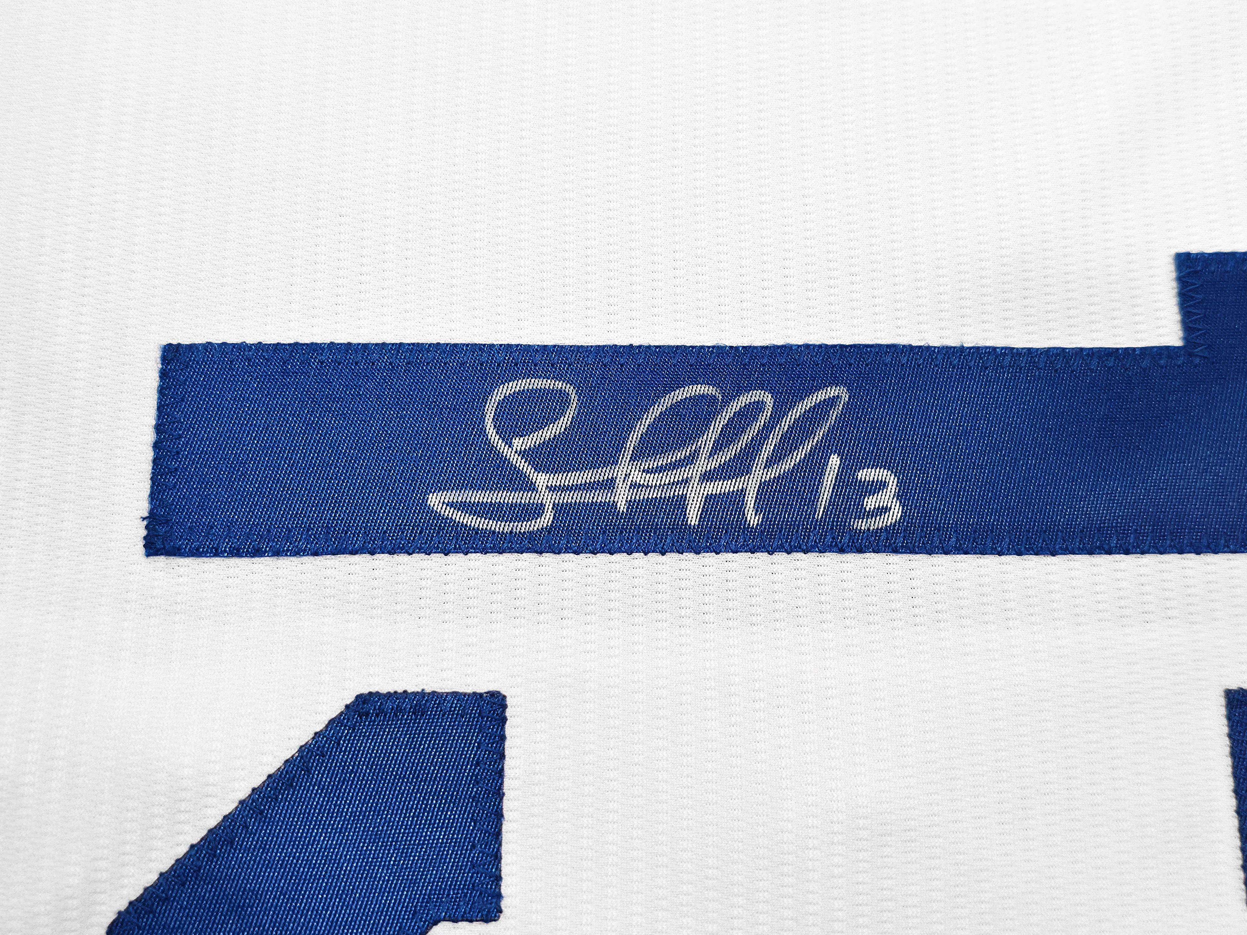 Kansas City Royals Salvador Perez Autographed White Nike Jersey Size XL Beckett BAS Witness Stock #254168 - Image 4
