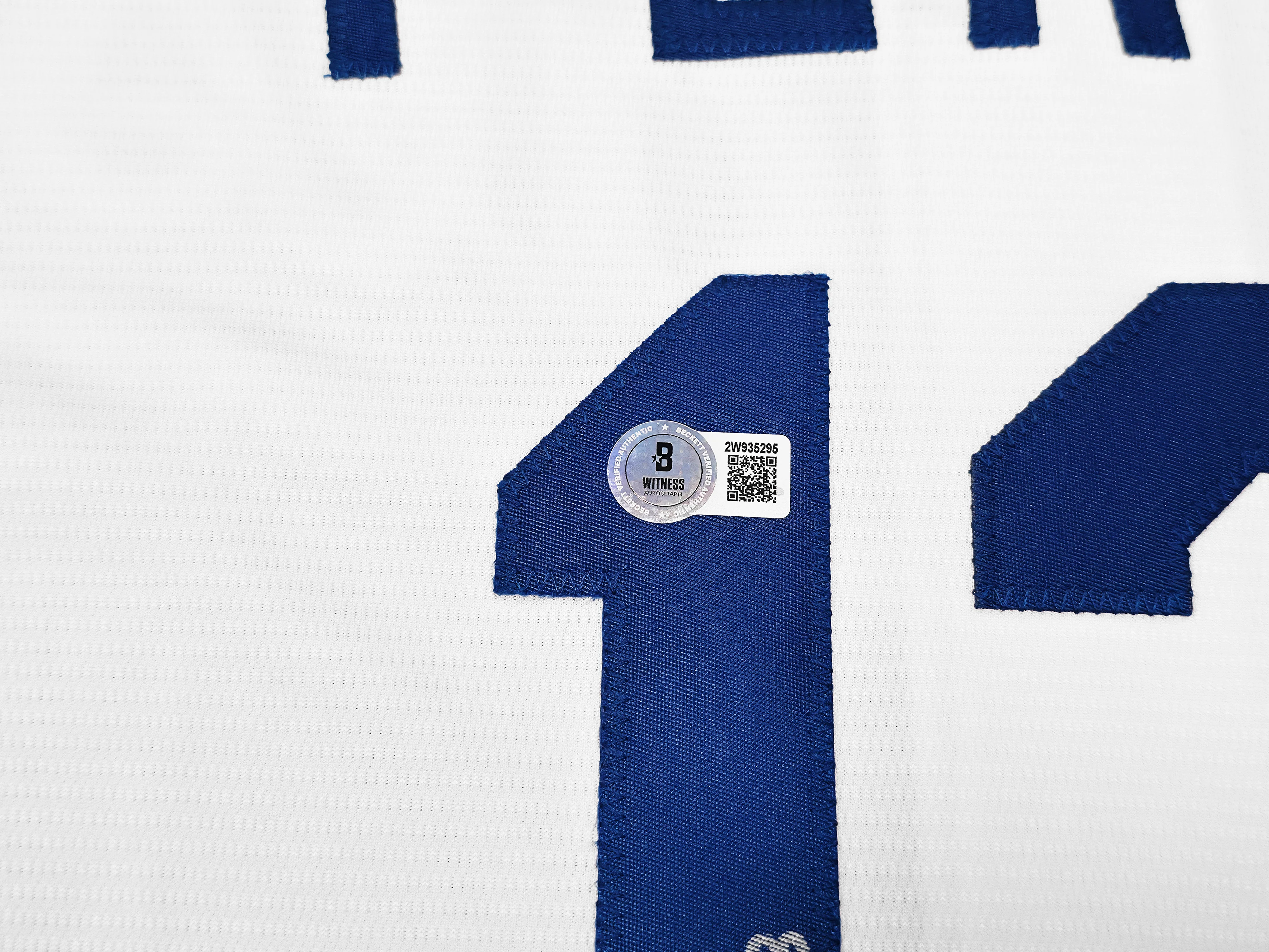 Kansas City Royals Salvador Perez Autographed White Nike Jersey Size XL Beckett BAS Witness Stock #254168 - Image 5