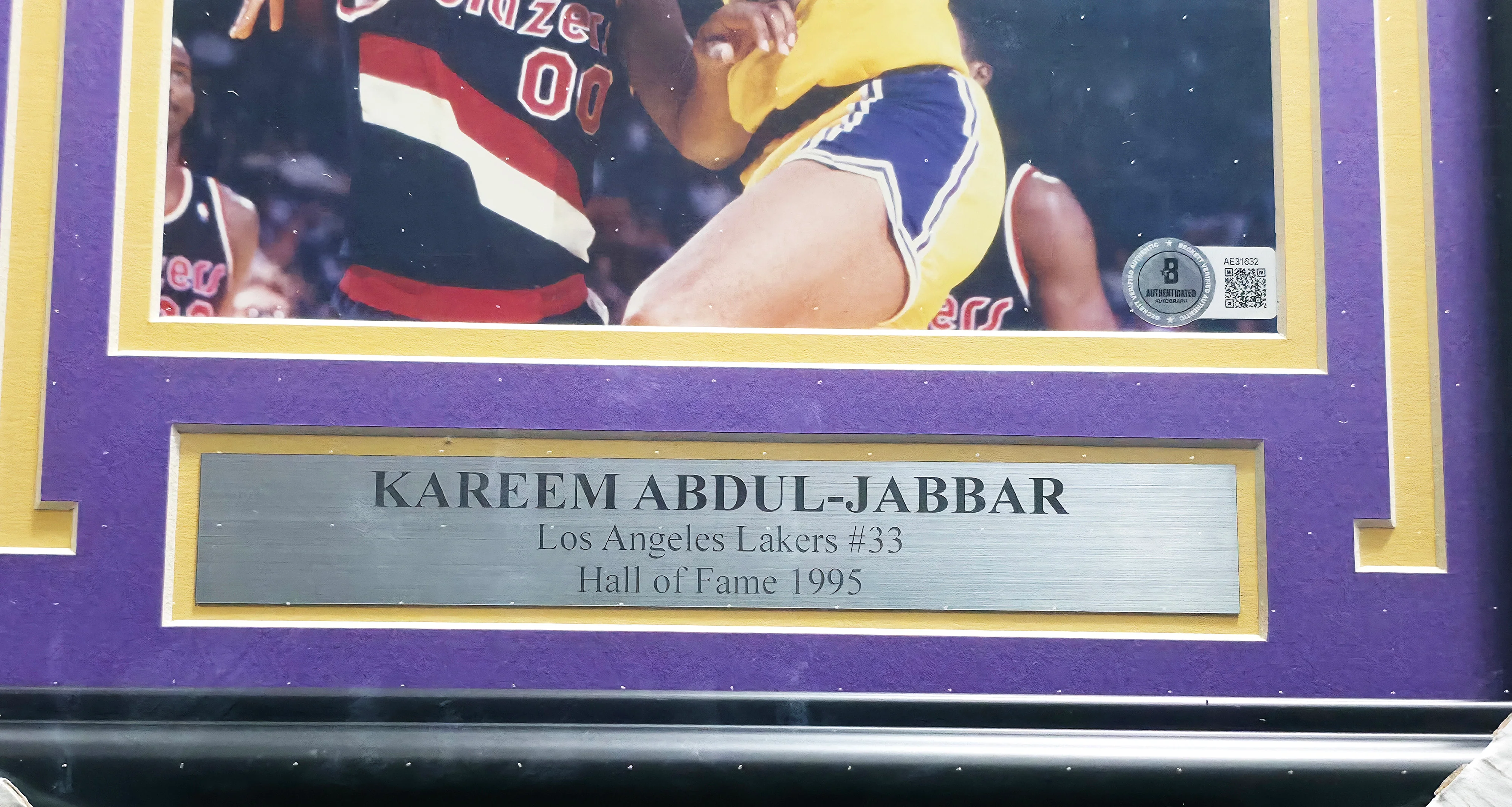 Kareem Abdul Jabbar Autographed Framed 8x10 Photo Los Angeles Lakers Full Name Beckett BAS QR #AE31632 - Image 4