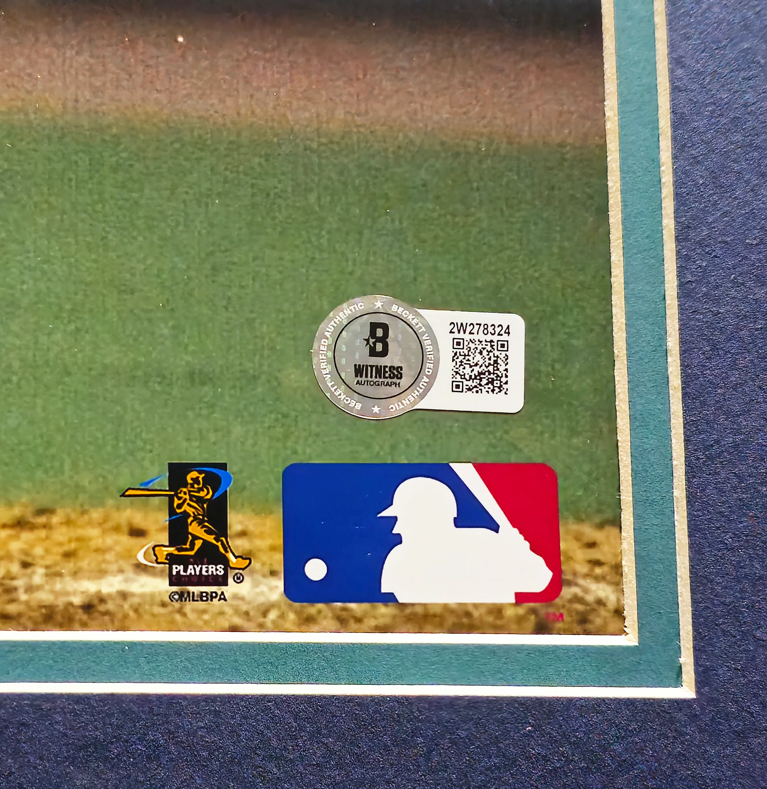 Ken Griffey Jr. Autographed Framed 16x20 Photo Seattle Mariners Swing Beckett BAS QR Stock #235662 - Image 4