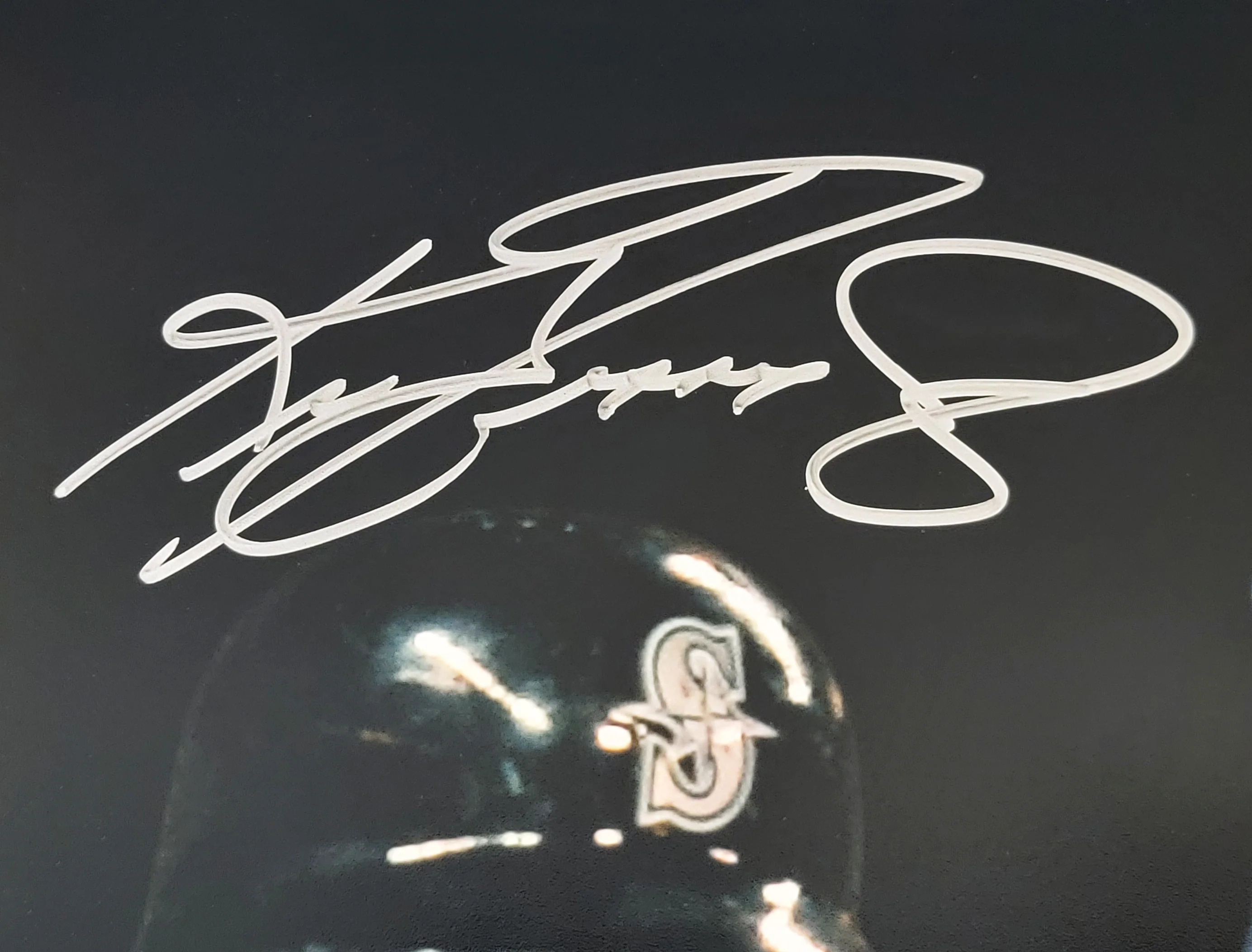 Ken Griffey Jr. & Ichiro Suzuki Autographed 16x20 Photo Seattle Mariners Grand Slam Celebration Beckett BAS Witness Stock #209045 - Image 2