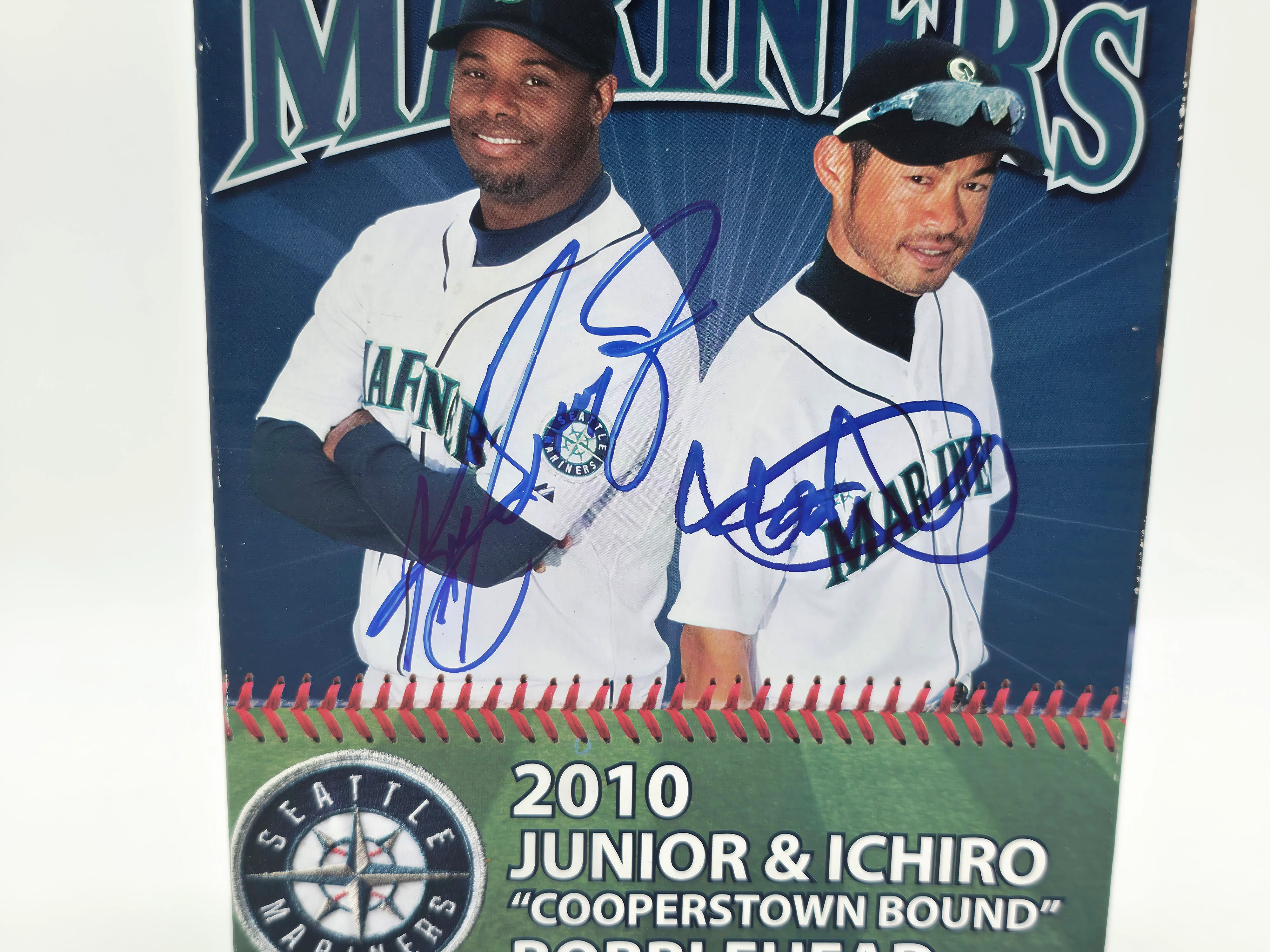 Ken Griffey Jr. & Ichiro Suzuki Autographed 2010 Cooperstown Bound Bobblehead & Box (Dual-Signed Each) Seattle Mariners Beckett BAS Witness #2W266217 & 2W266218 - Image 5