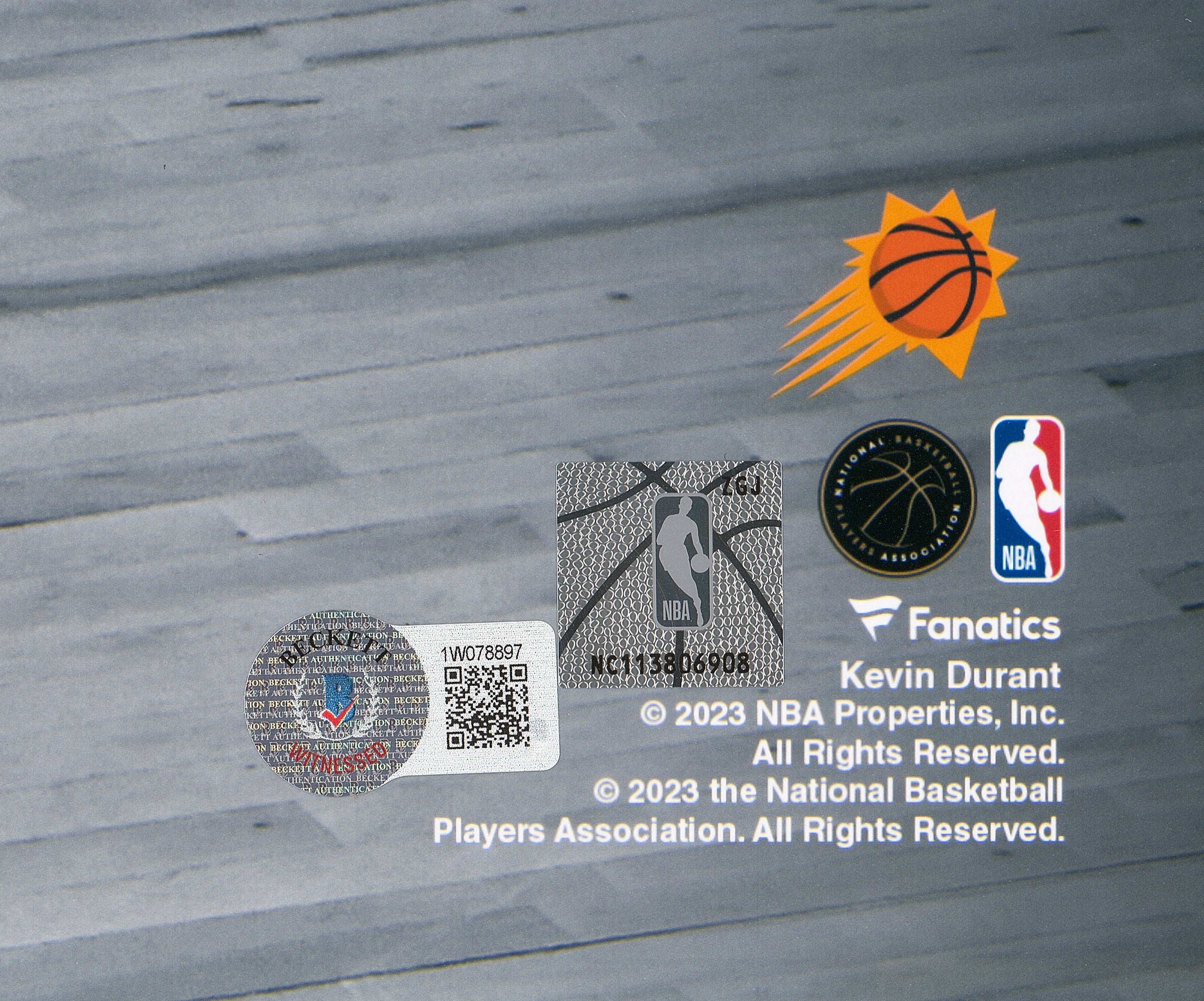 Kevin Durant Autographed 16x20 Photo Phoenix Suns Beckett BAS Witness Stock #224375 - Image 3