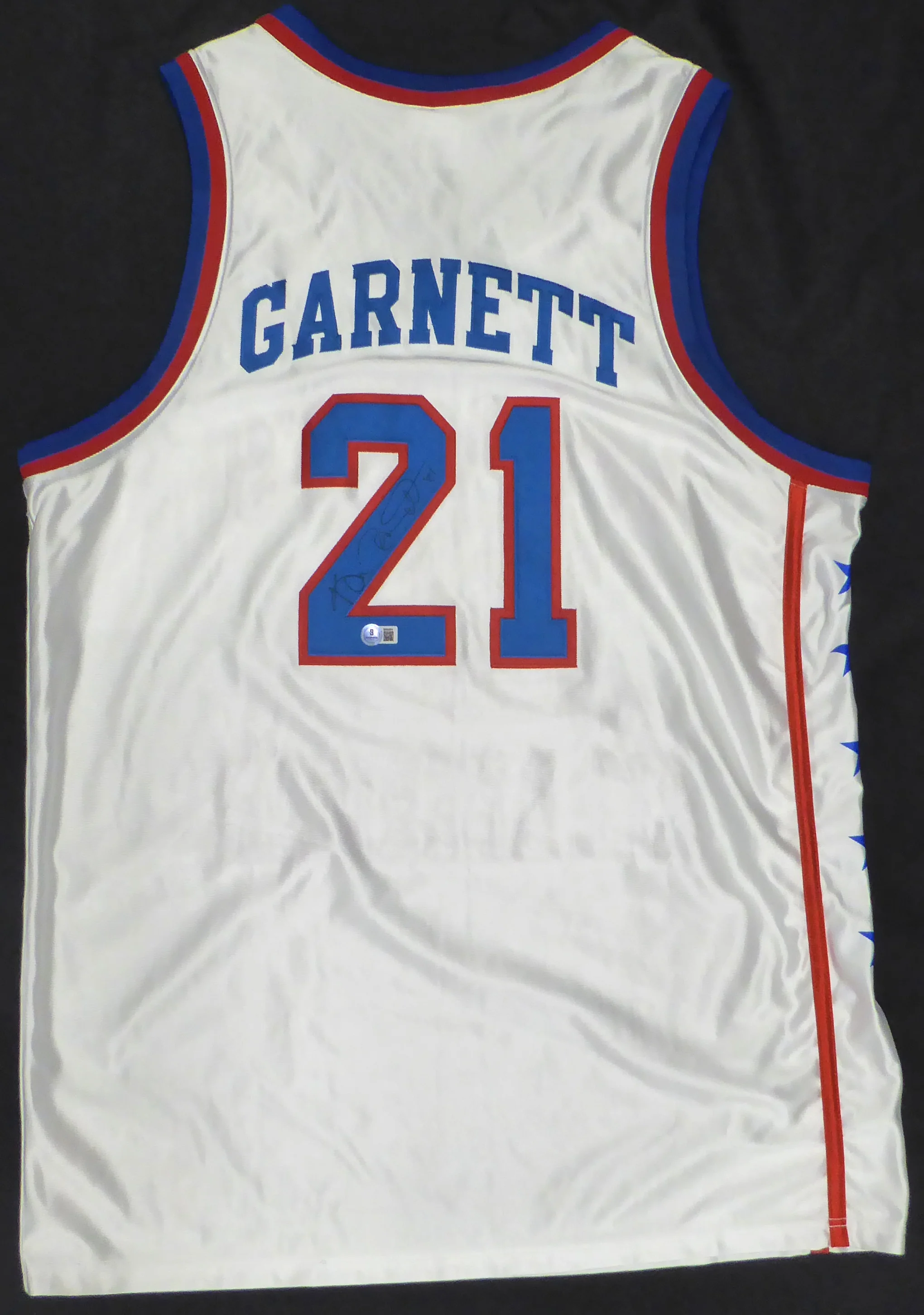 Kevin Garnett Autographed White 1995 McDonald's All American Jersey Size 48 Beckett BAS QR #BR84864 - Image 2