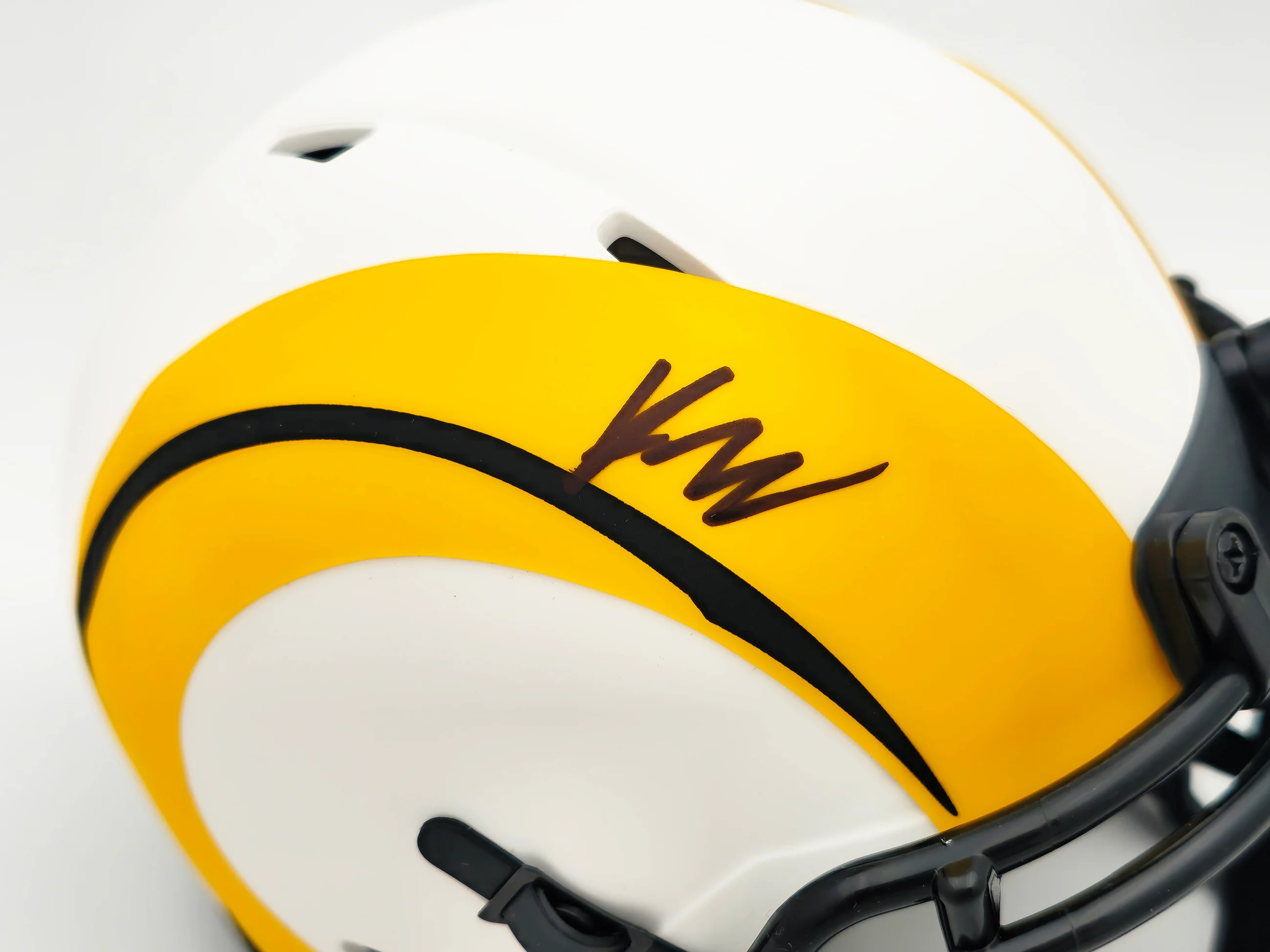 Kyren Williams Autographed Los Angeles Rams Lunar Eclipse White Speed Mini Helmet Beckett BAS Witness Stock #224760 - Image 2